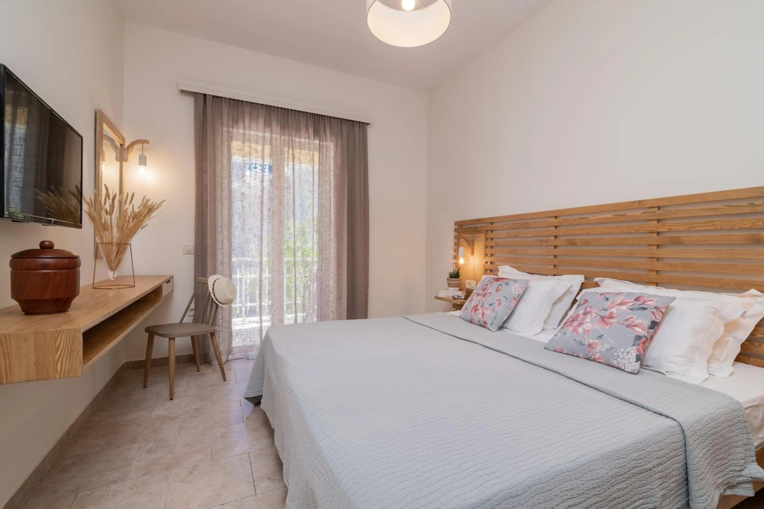 Bed in Sunset Apartments