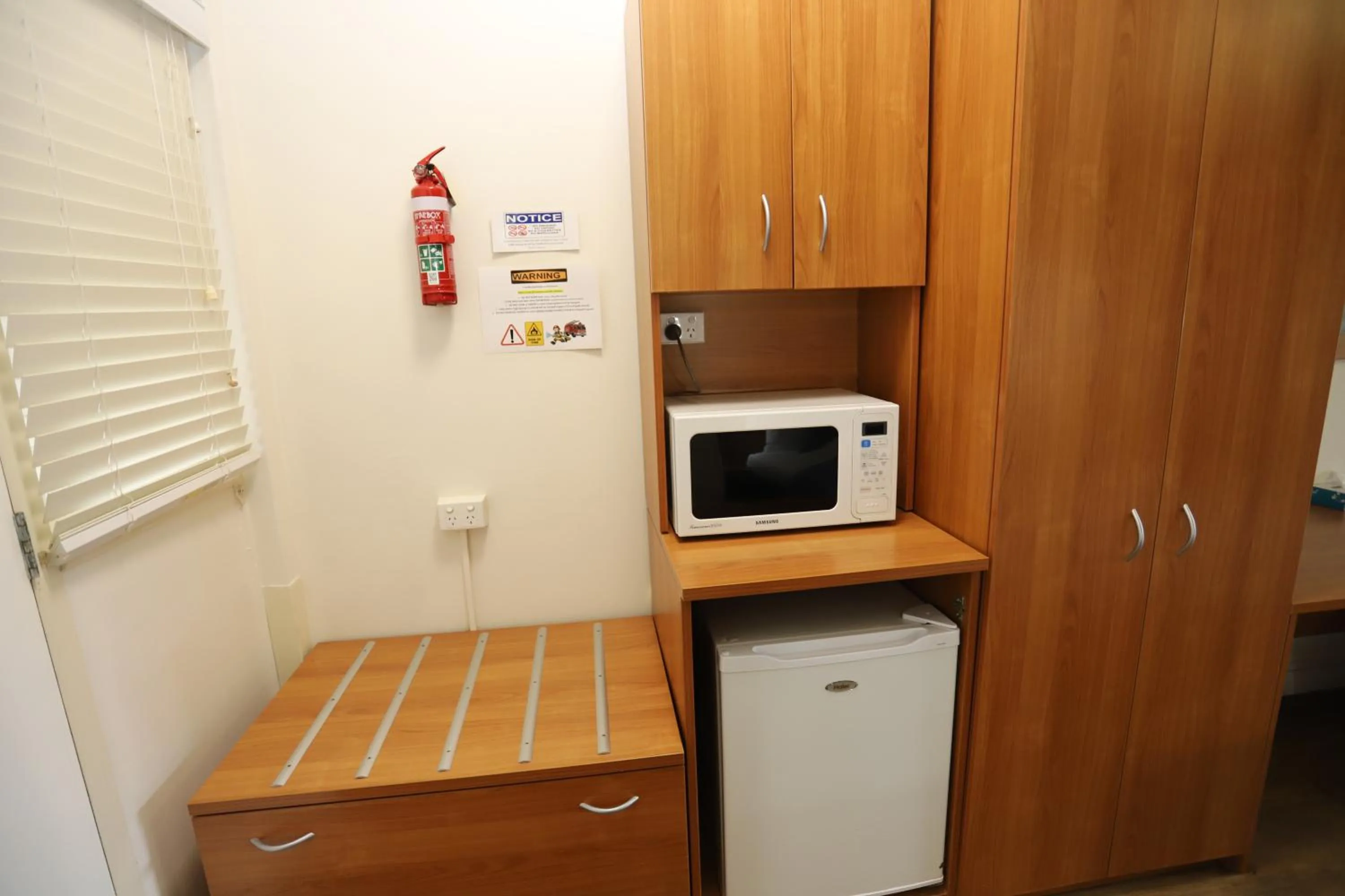 wardrobe in Sleepy Hill Motor Inn