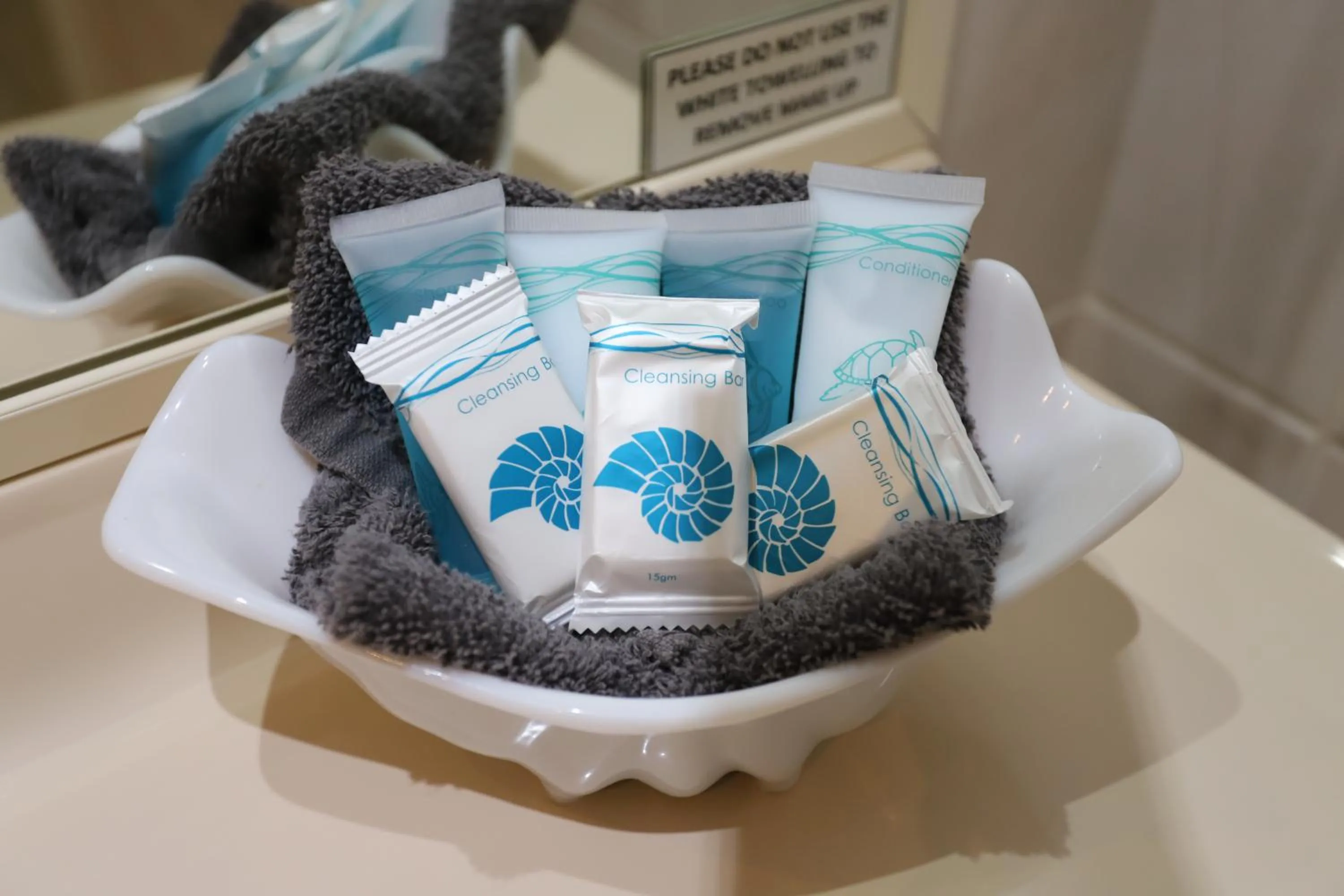 Bathroom in Sleepy Hill Motor Inn