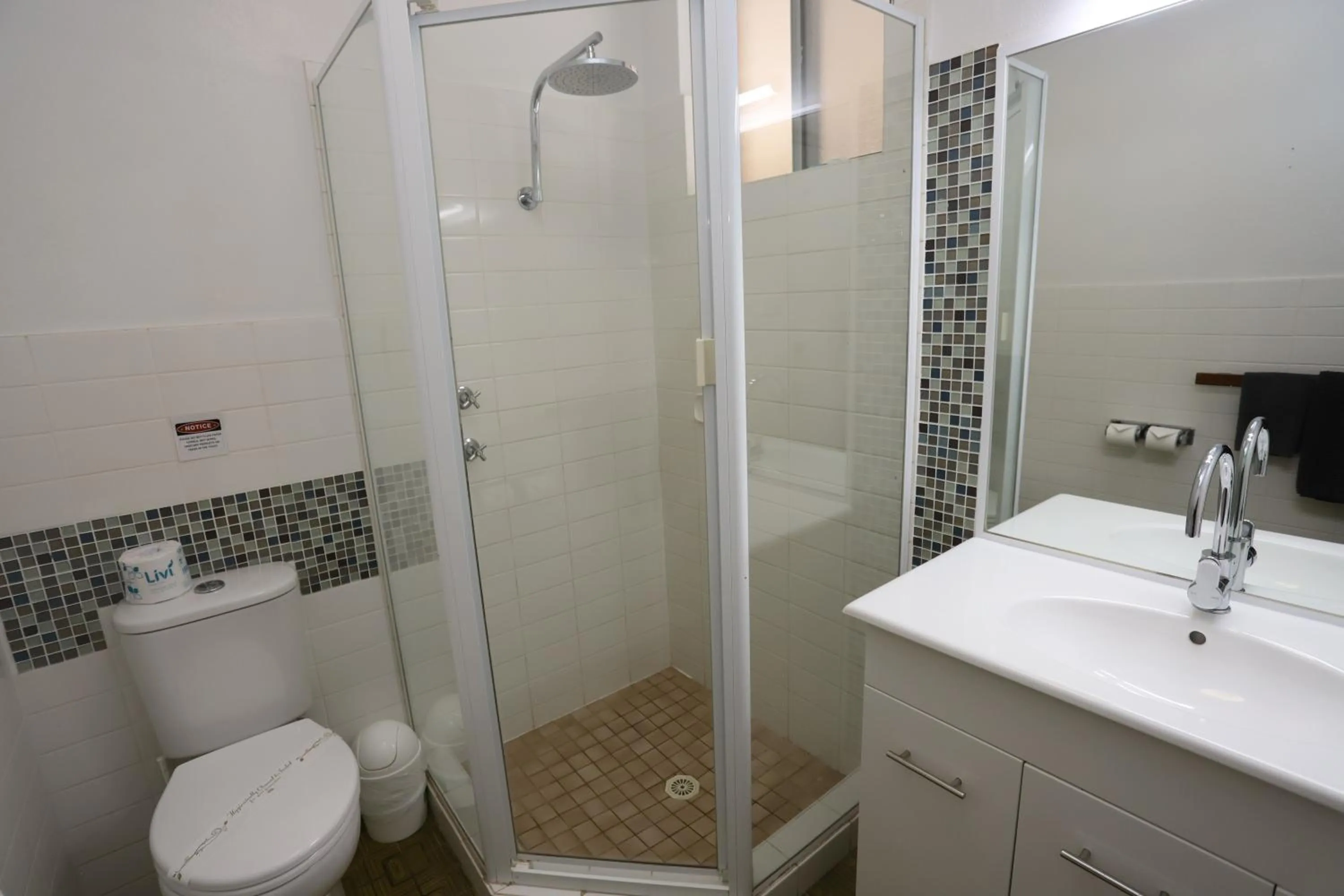 Bathroom in Sleepy Hill Motor Inn