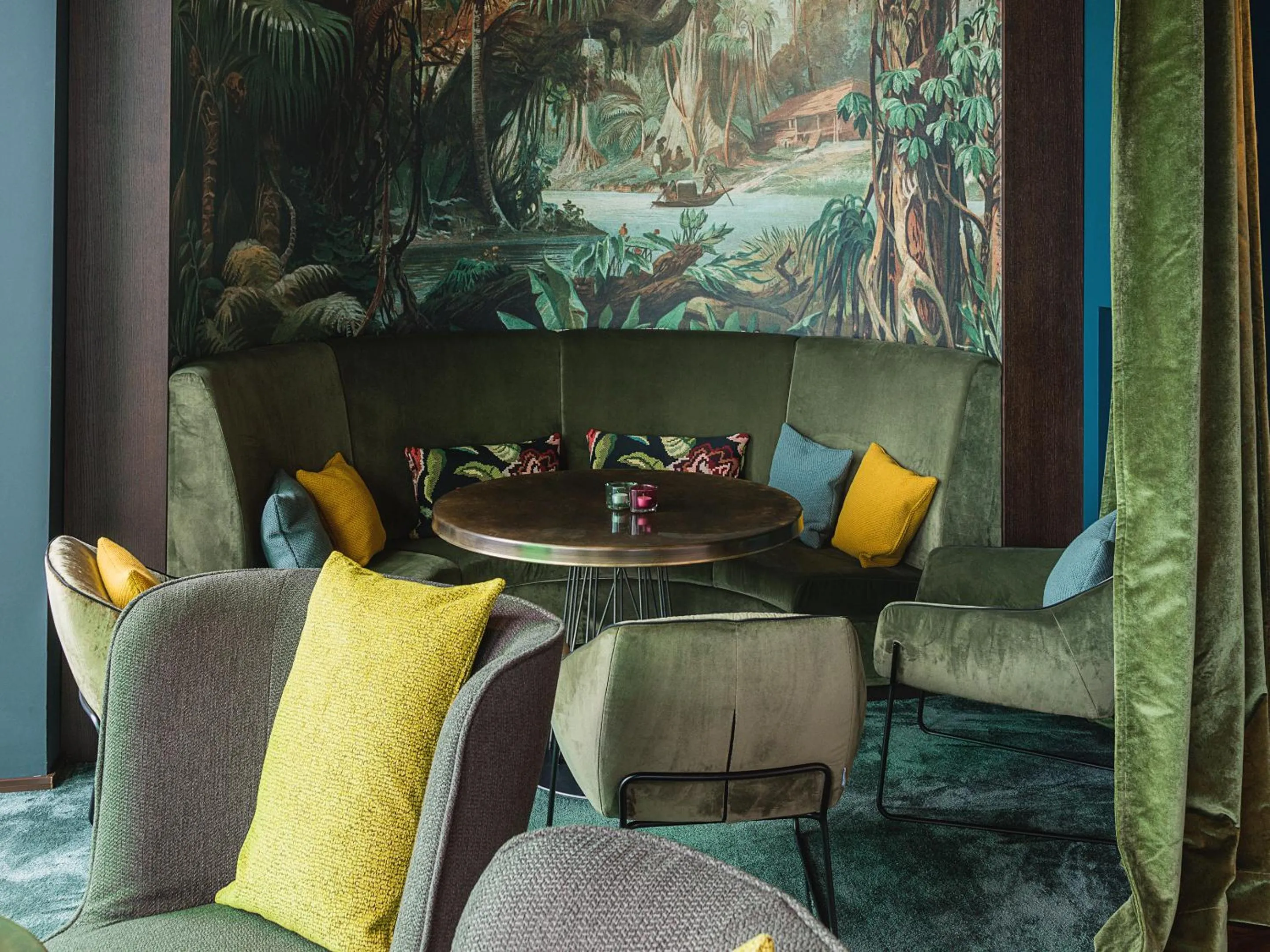 Lounge or bar in Vienna House by Wyndham Andel's Berlin