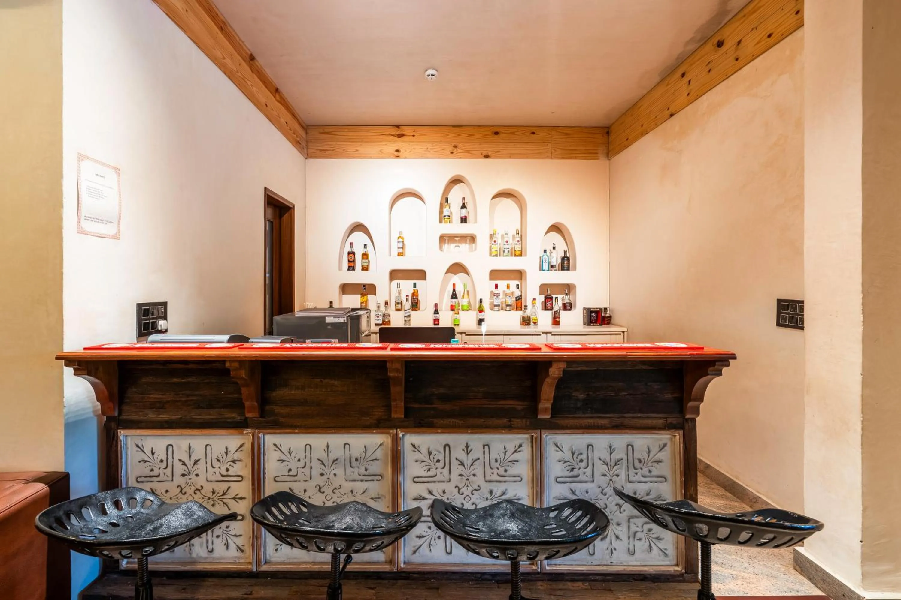 Lounge or bar in The Pugmark, A Wildlife Resort