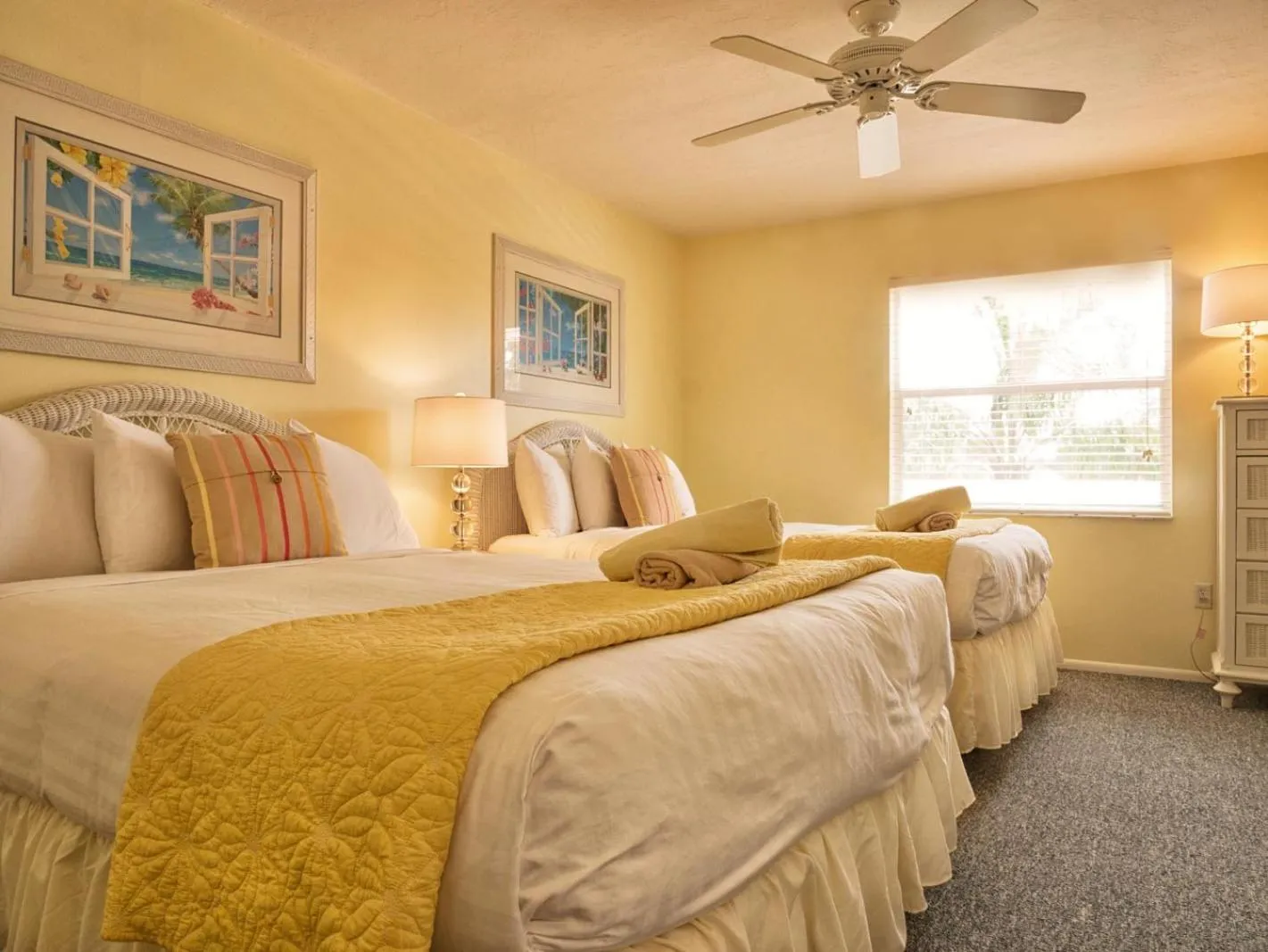 Bed in Siesta Palms By the Beach