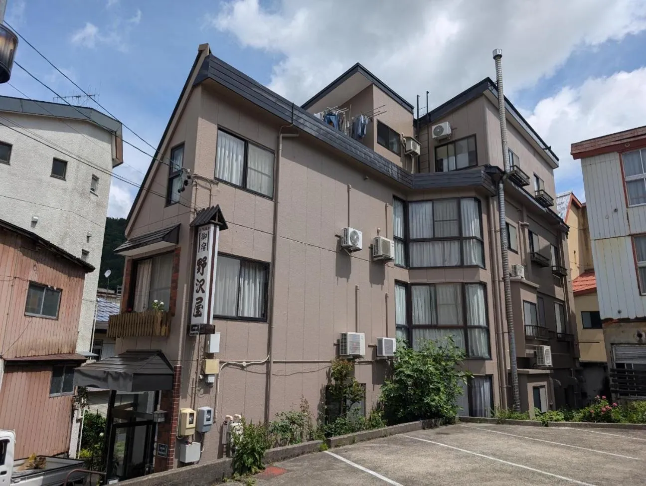 Property building in Oyado Nozawaya