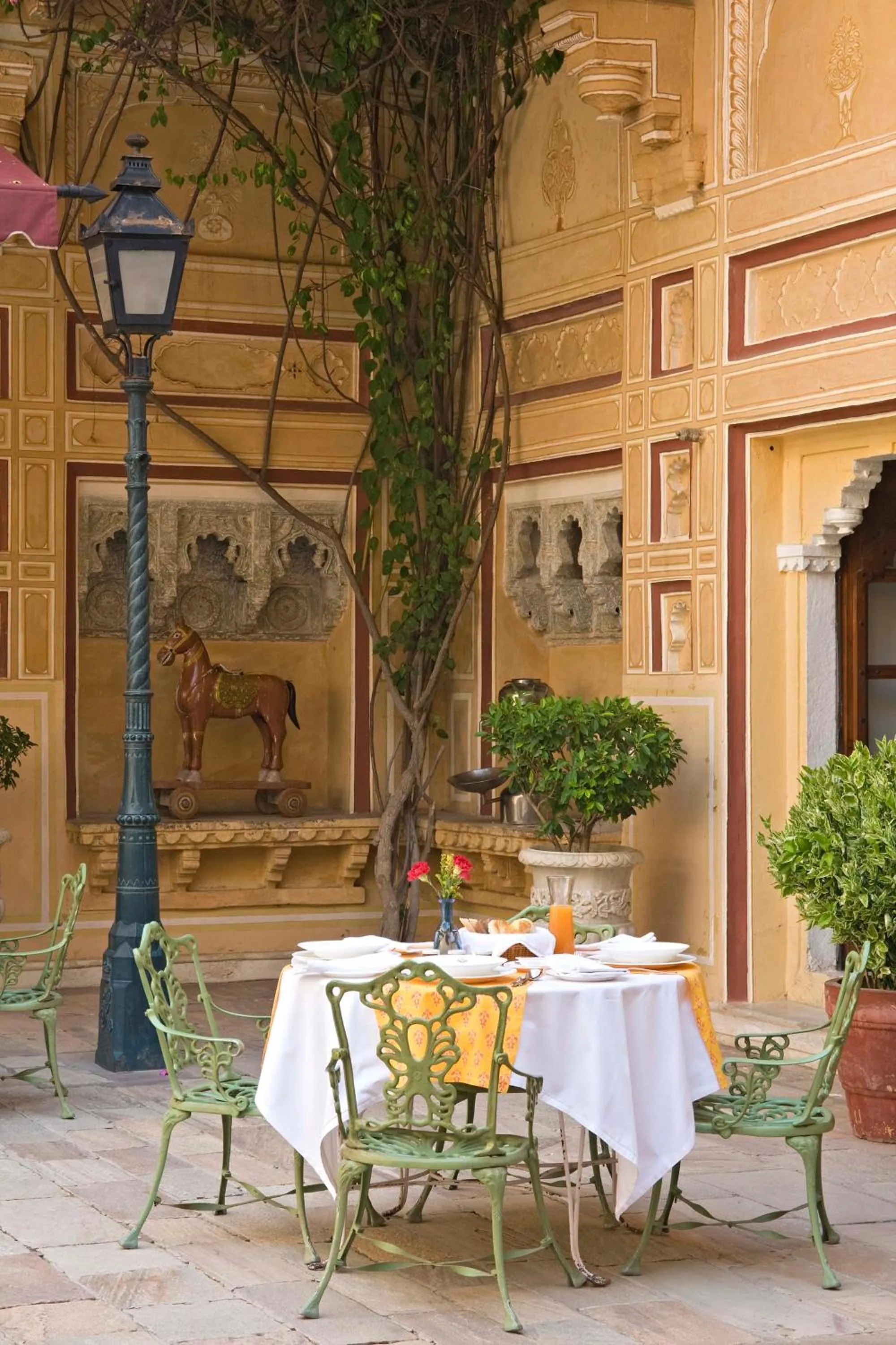 Restaurant/places to eat in Samode Palace