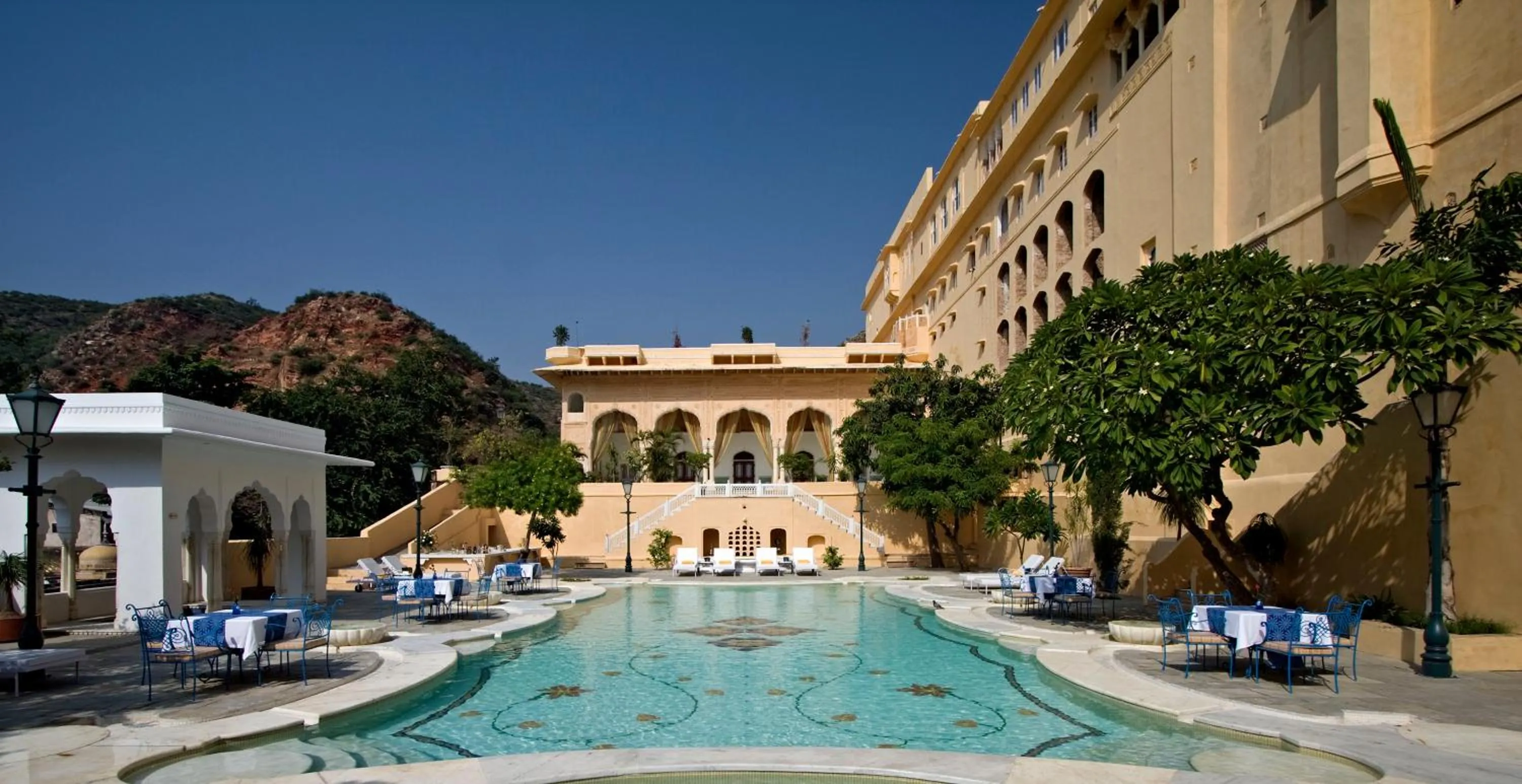 Swimming pool in Samode Palace