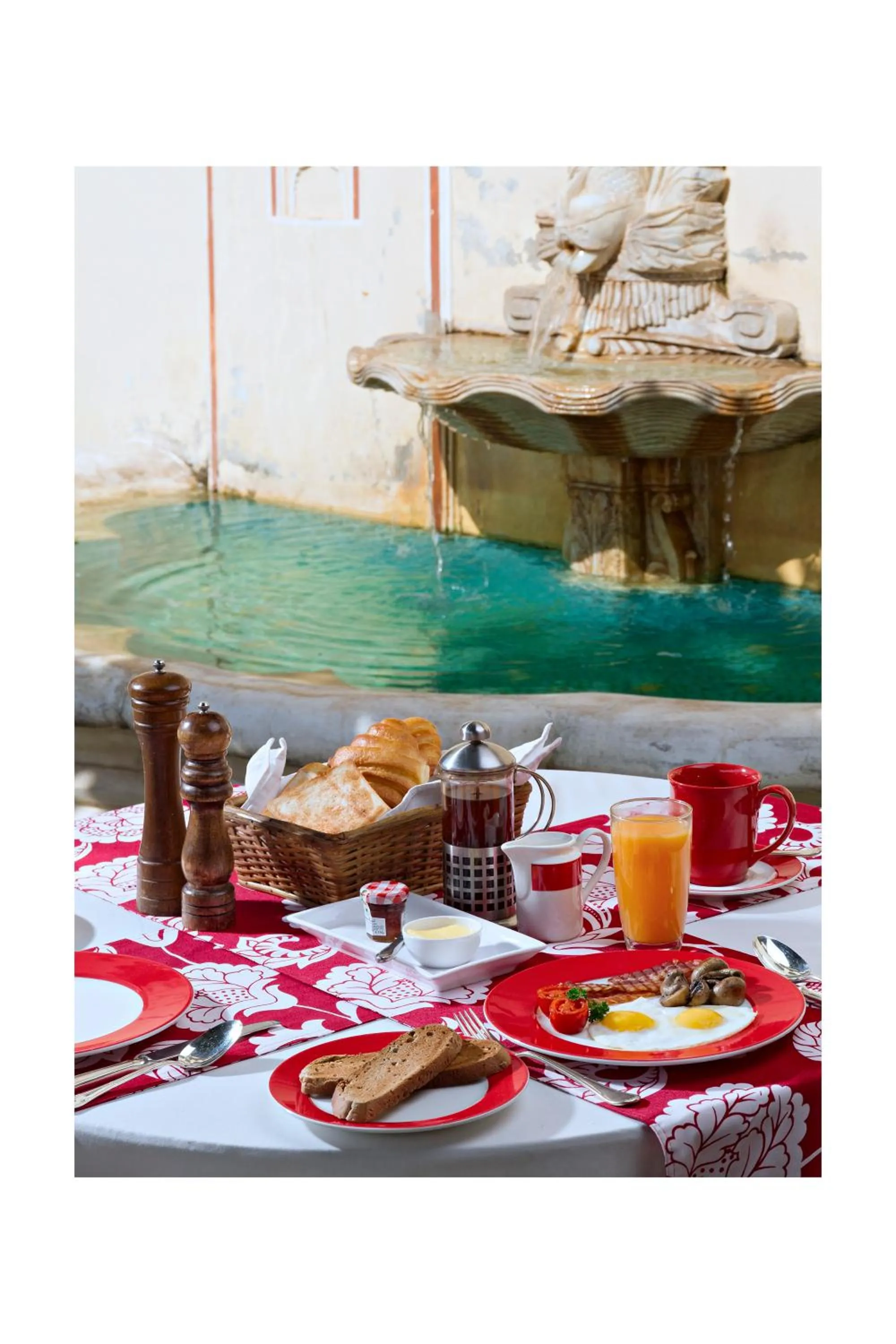 Breakfast in Samode Palace