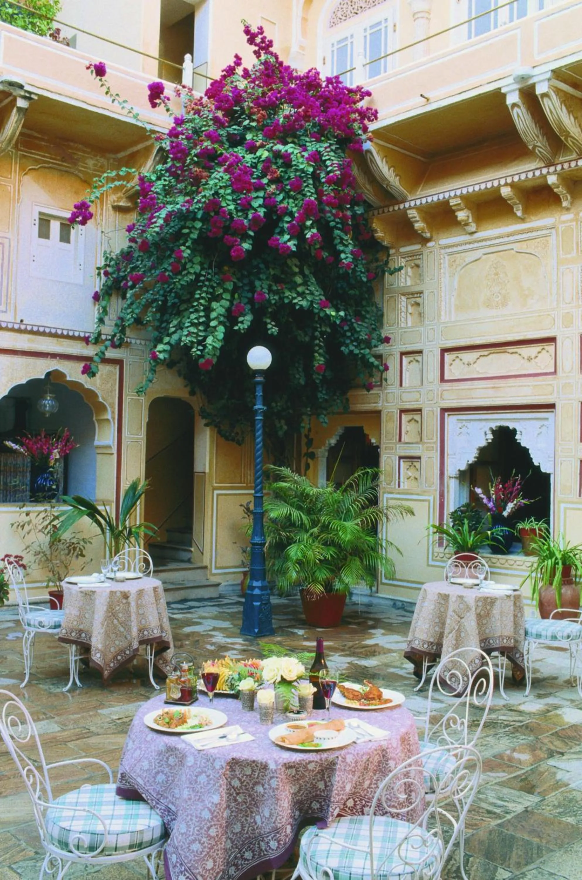 Restaurant/places to eat in Samode Palace