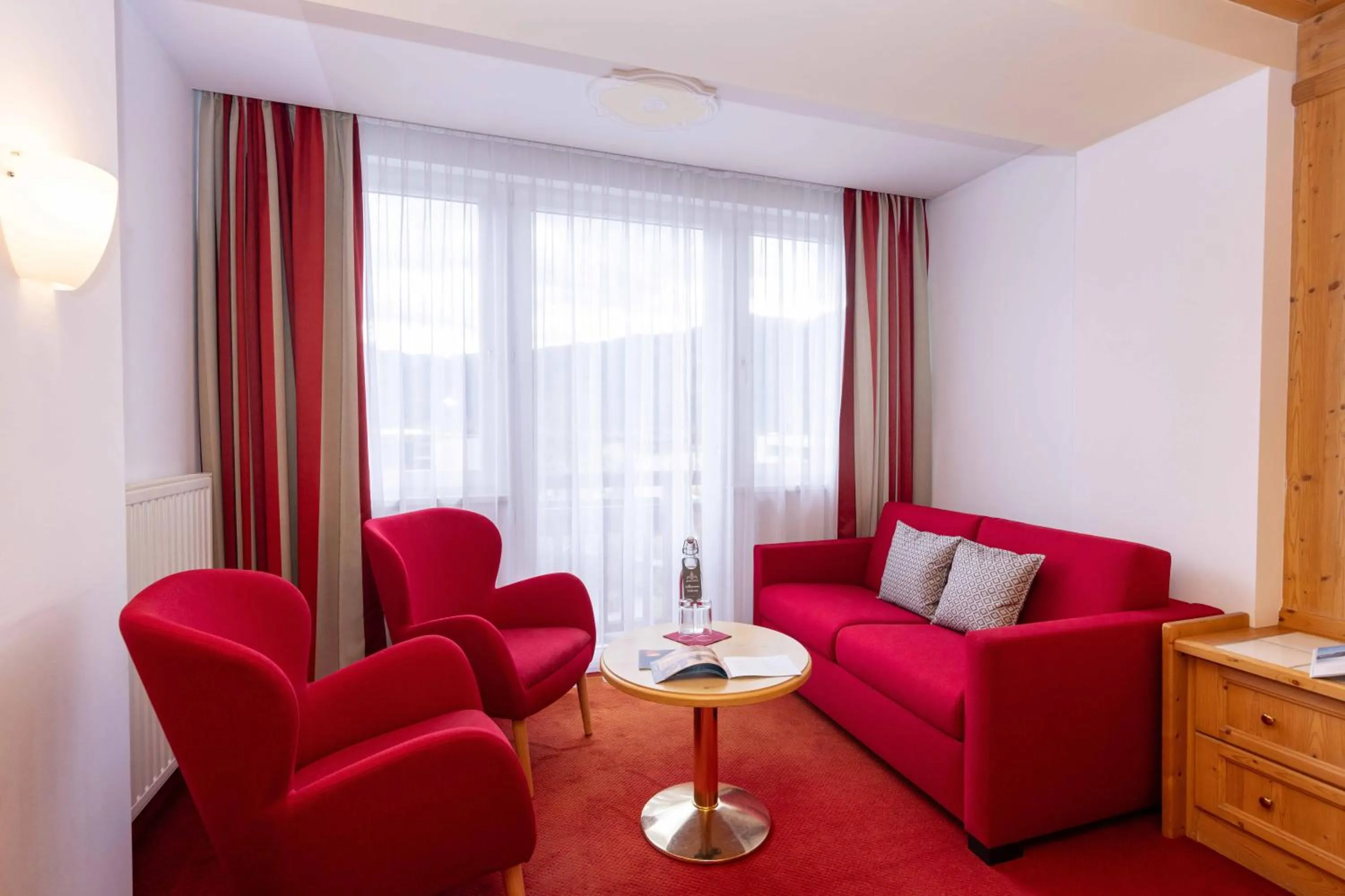 Seating area in Hotel Latini