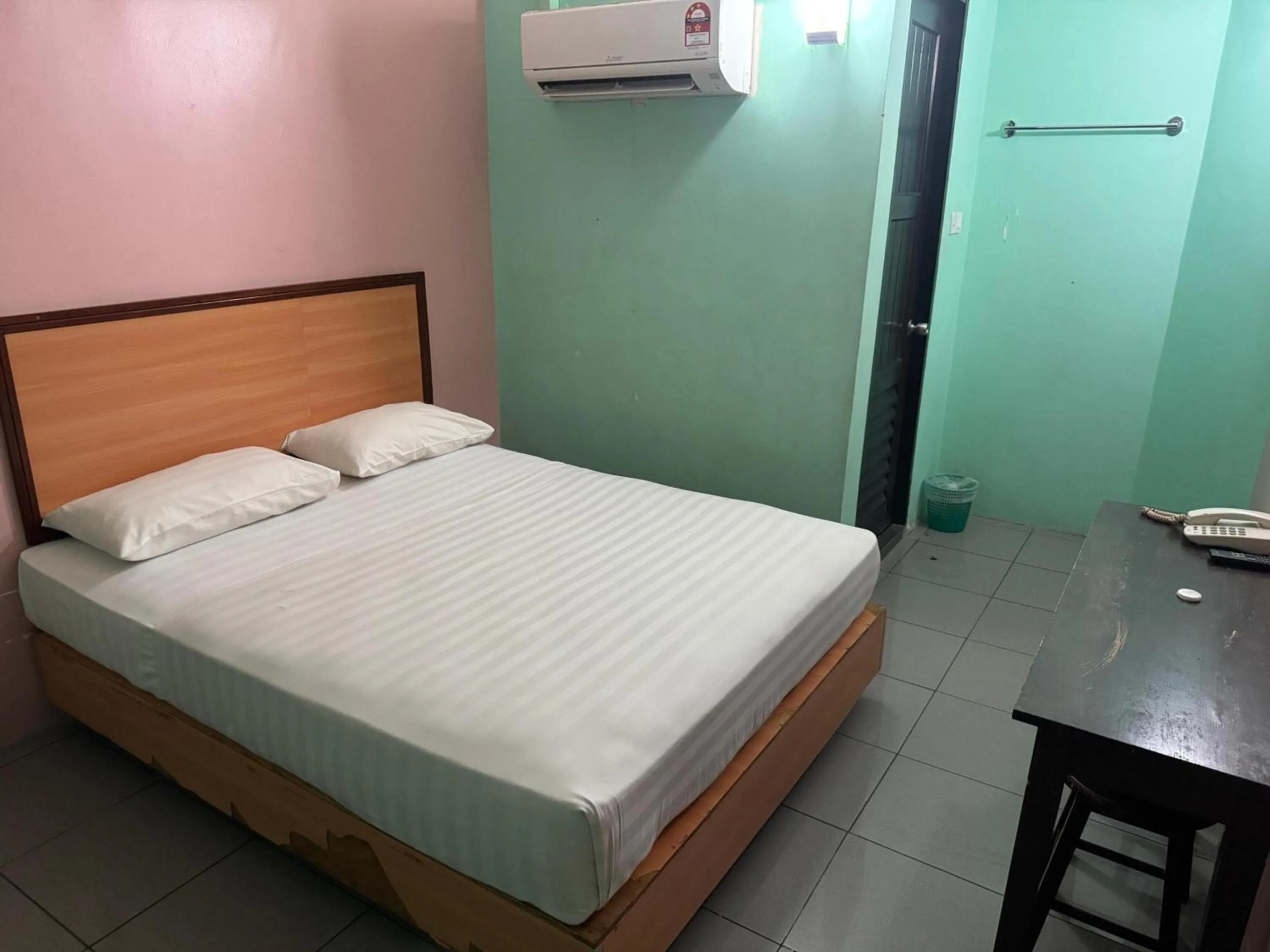 Bedroom, Bed in Hotel O Hotel Oriental