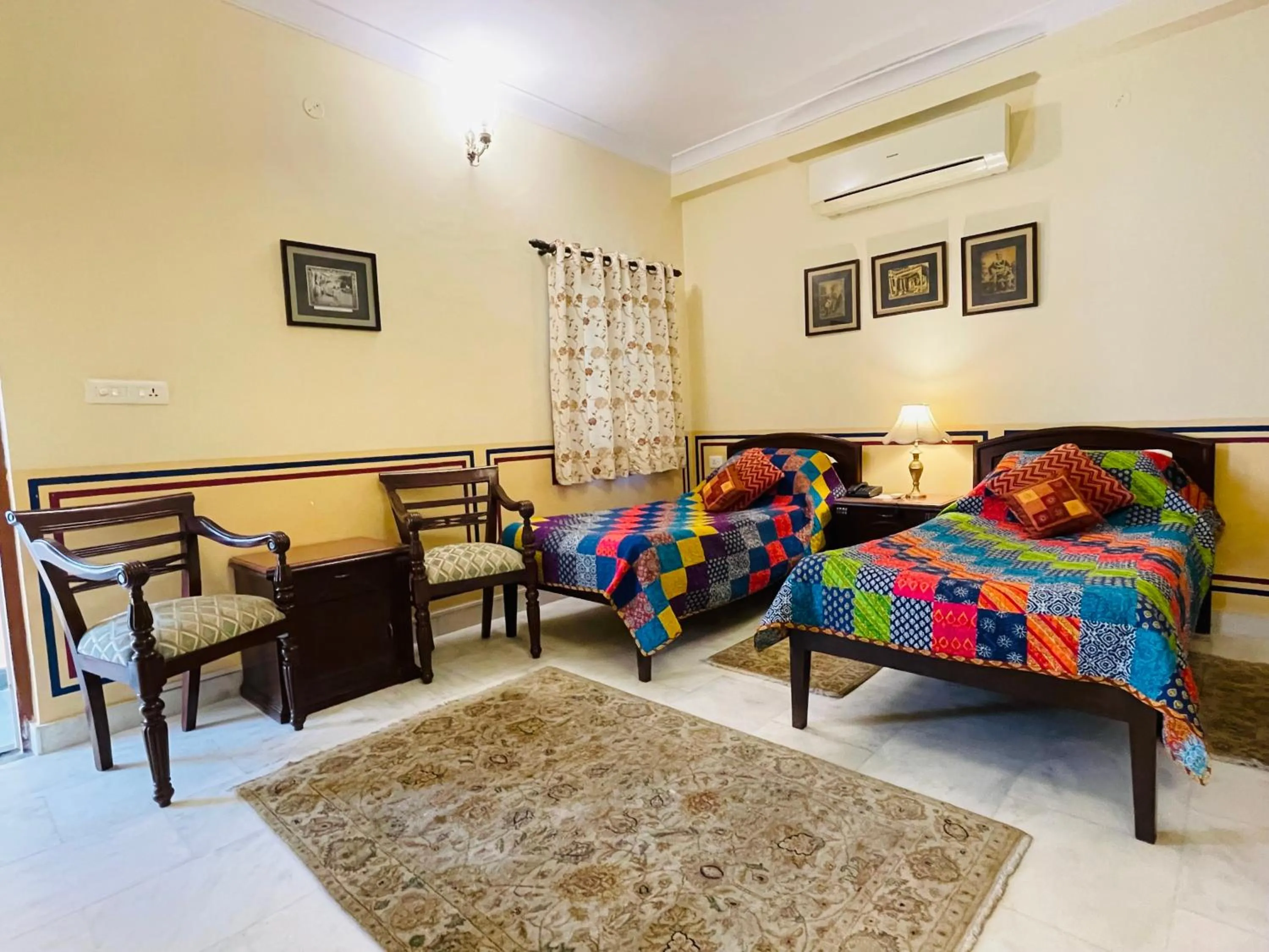 Bedroom, Bed in Khatu Haveli