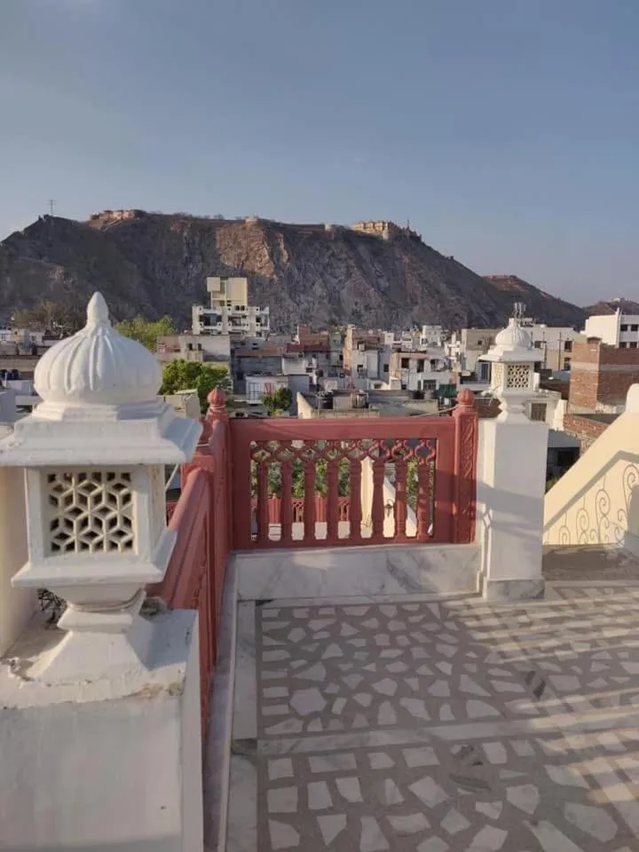 Mountain view in Khatu Haveli