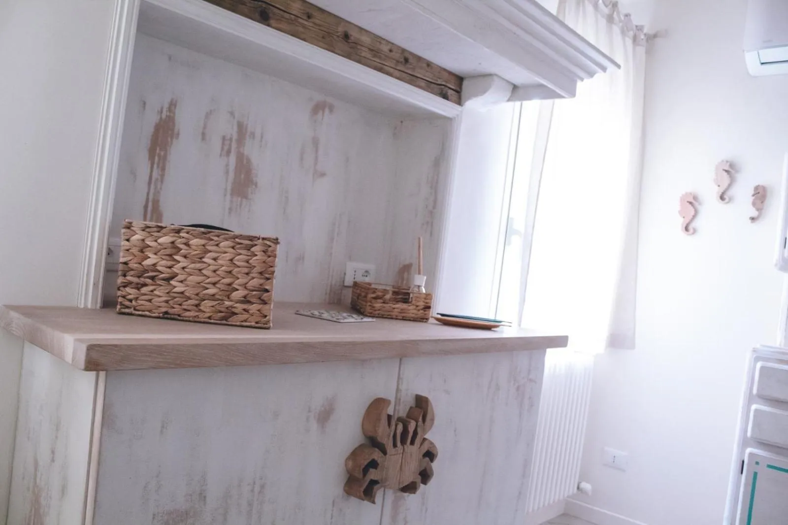 Communal lounge/ TV room in Laguna Suite B&B