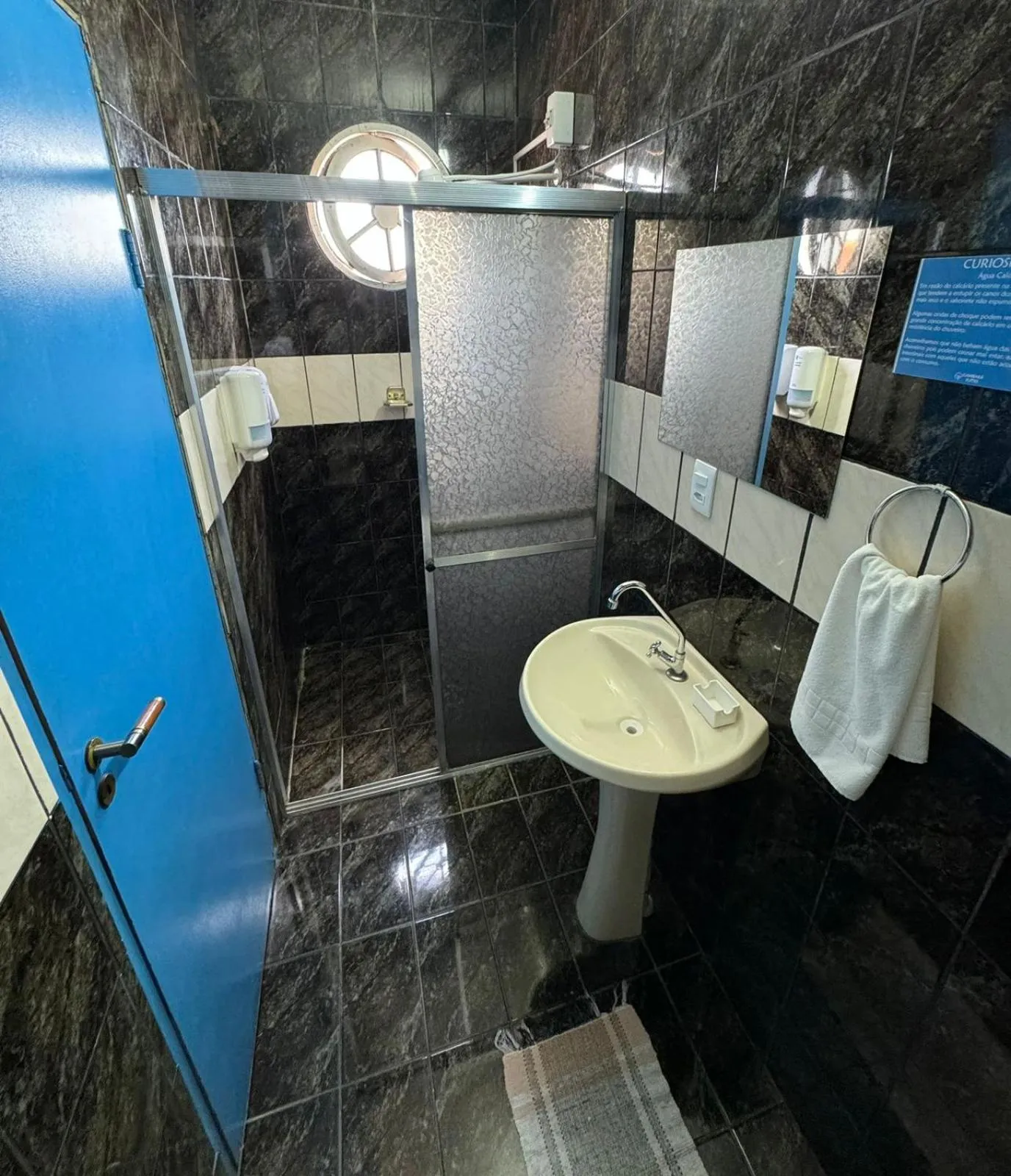 Bathroom in Pousada Cambará Suítes