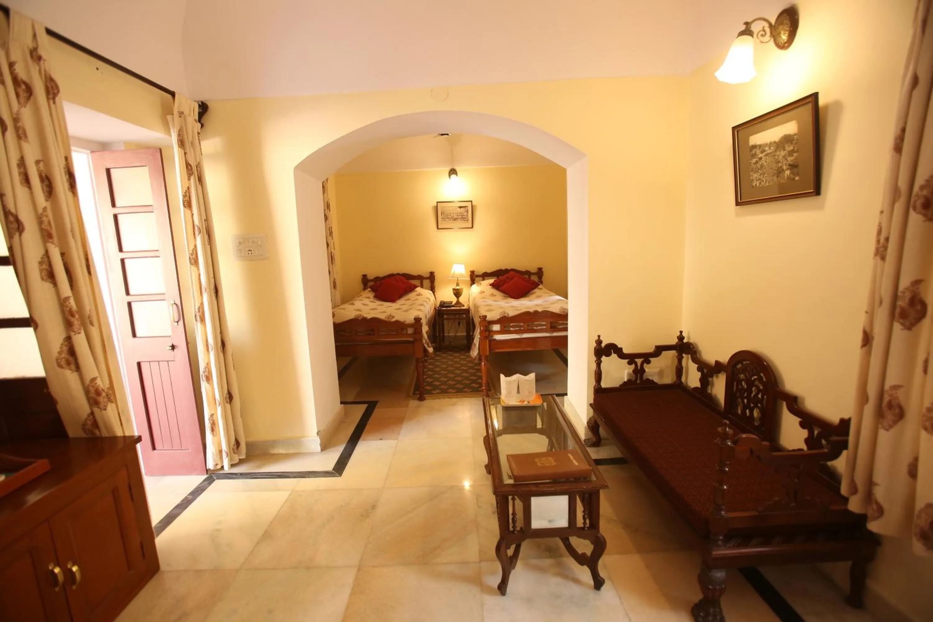 Roop Niwas Kothi, Near Mandawa