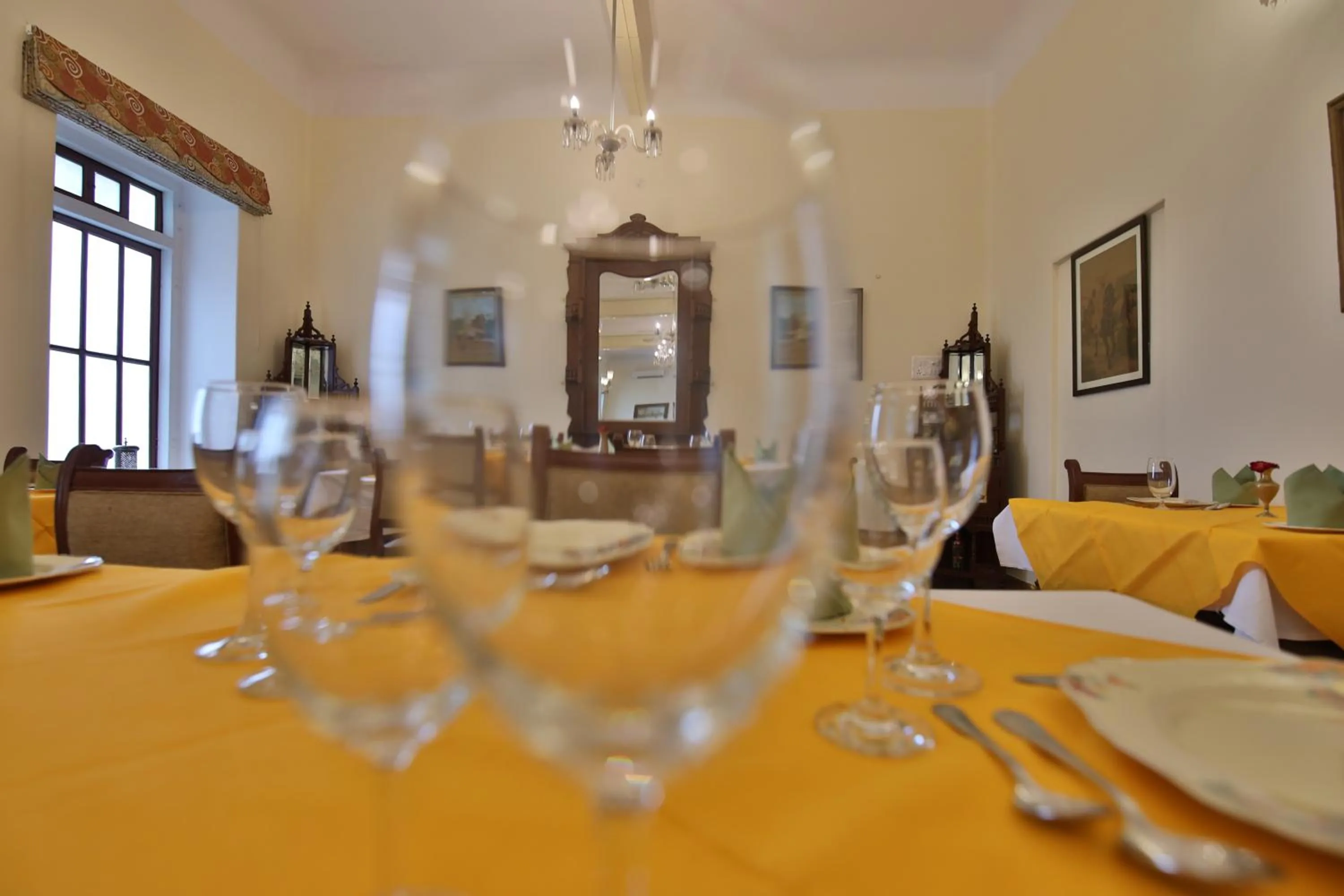 Roop Niwas Kothi, Near Mandawa