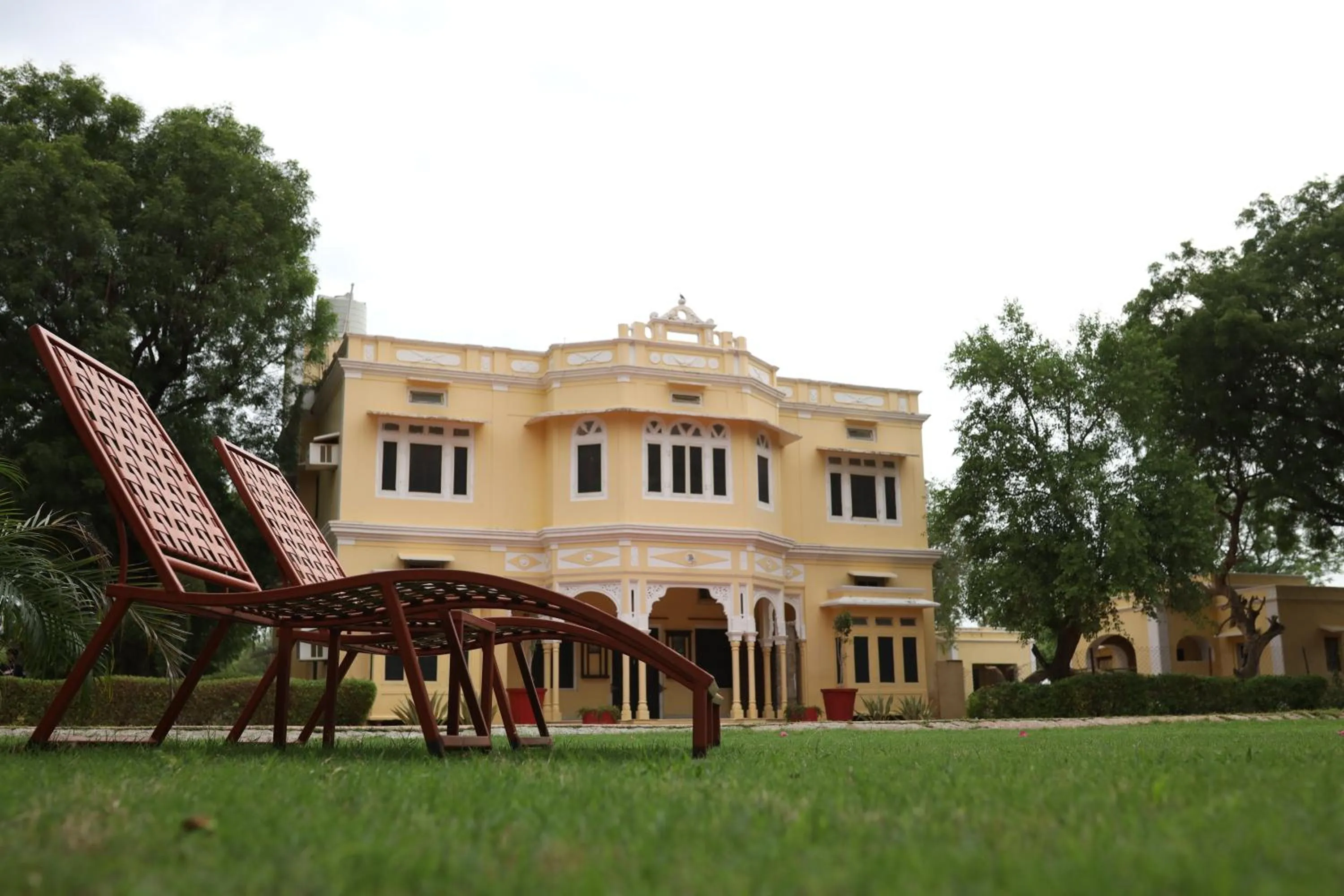 Property building in Roop Niwas Kothi, Near Mandawa