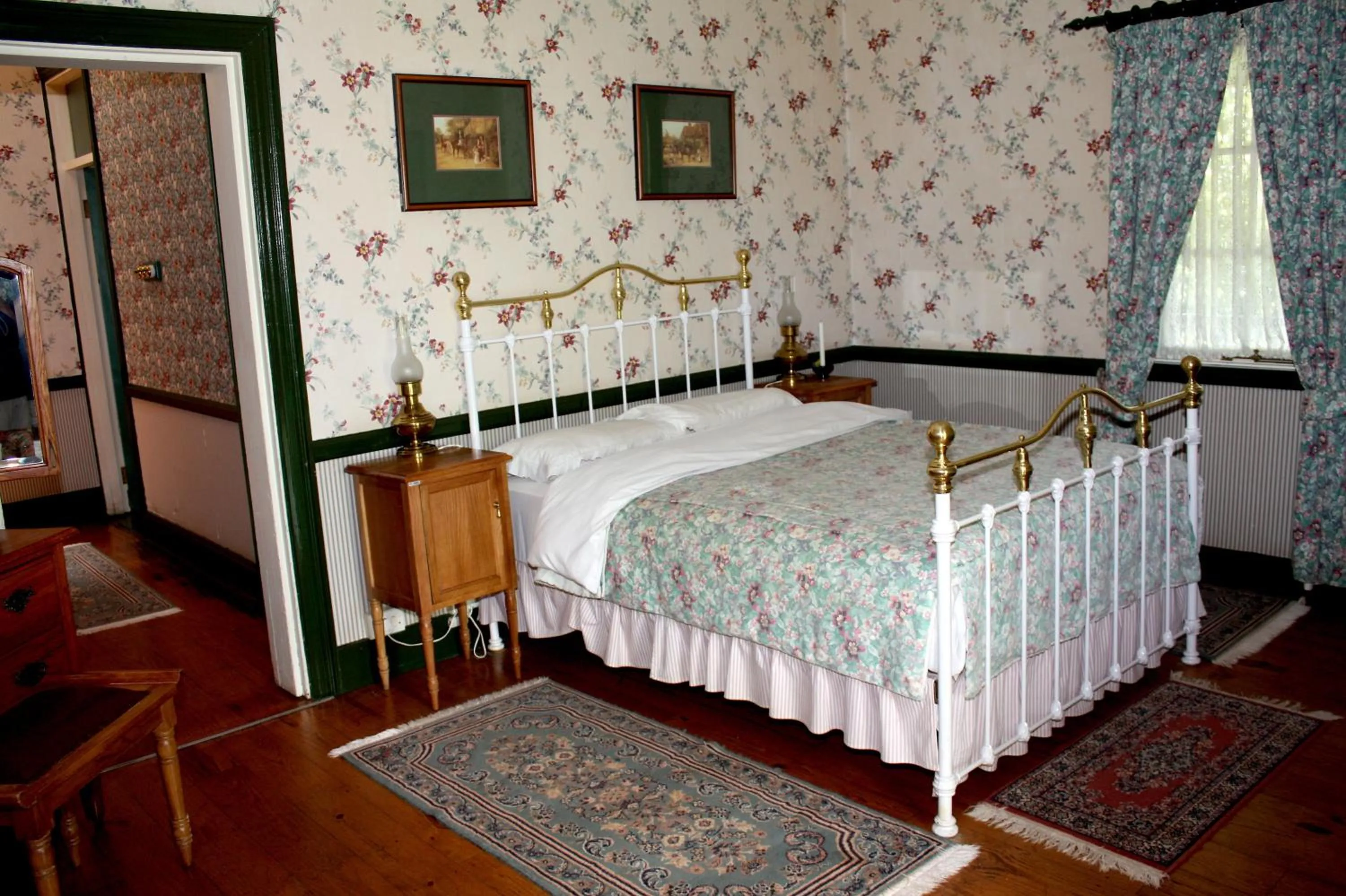 Bed in The Royal Hotel Pilgrims Rest