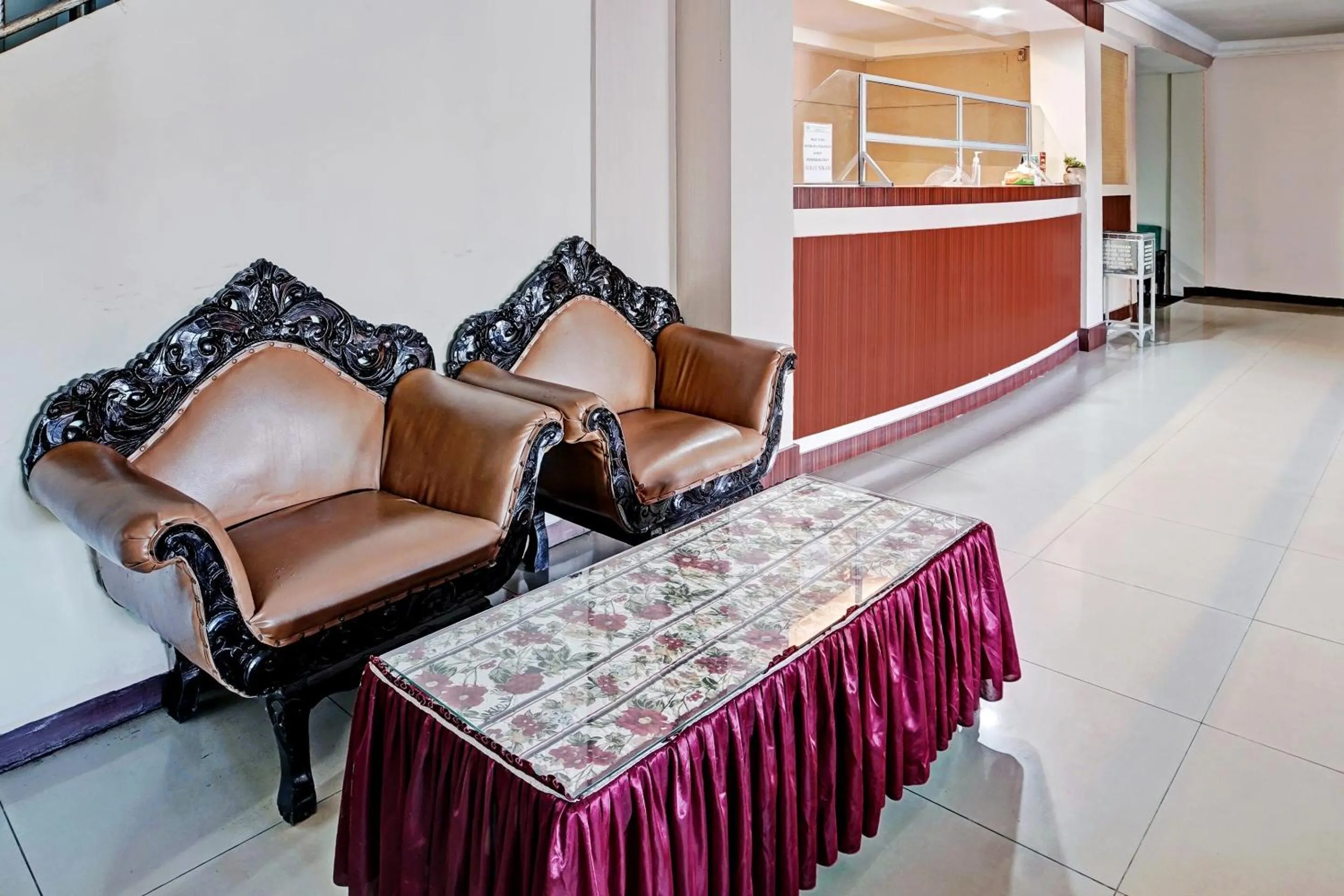 Lobby or reception in Hotel O Wisma Kuta Karang Baru