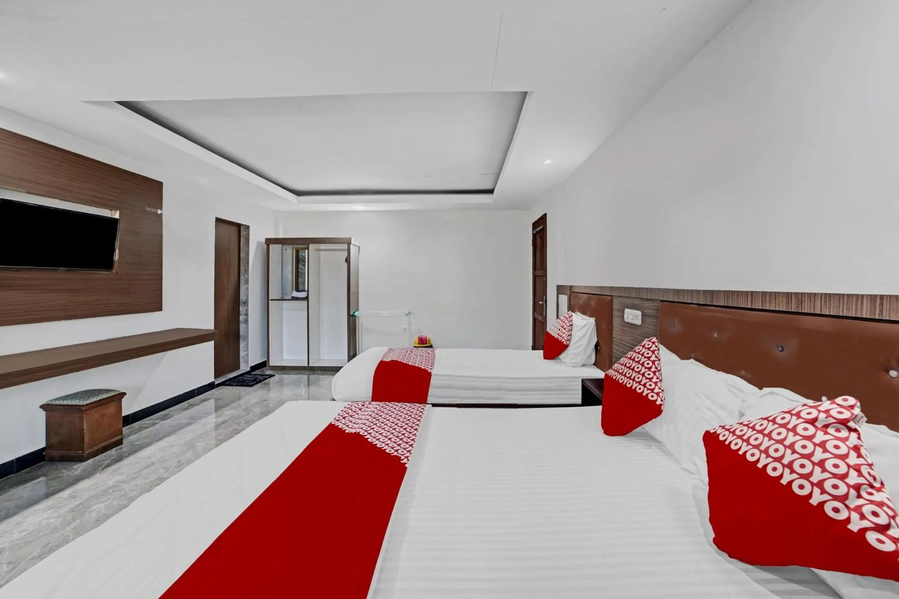 Bedroom, Bed in Hotel O Wisma Kuta Karang Baru