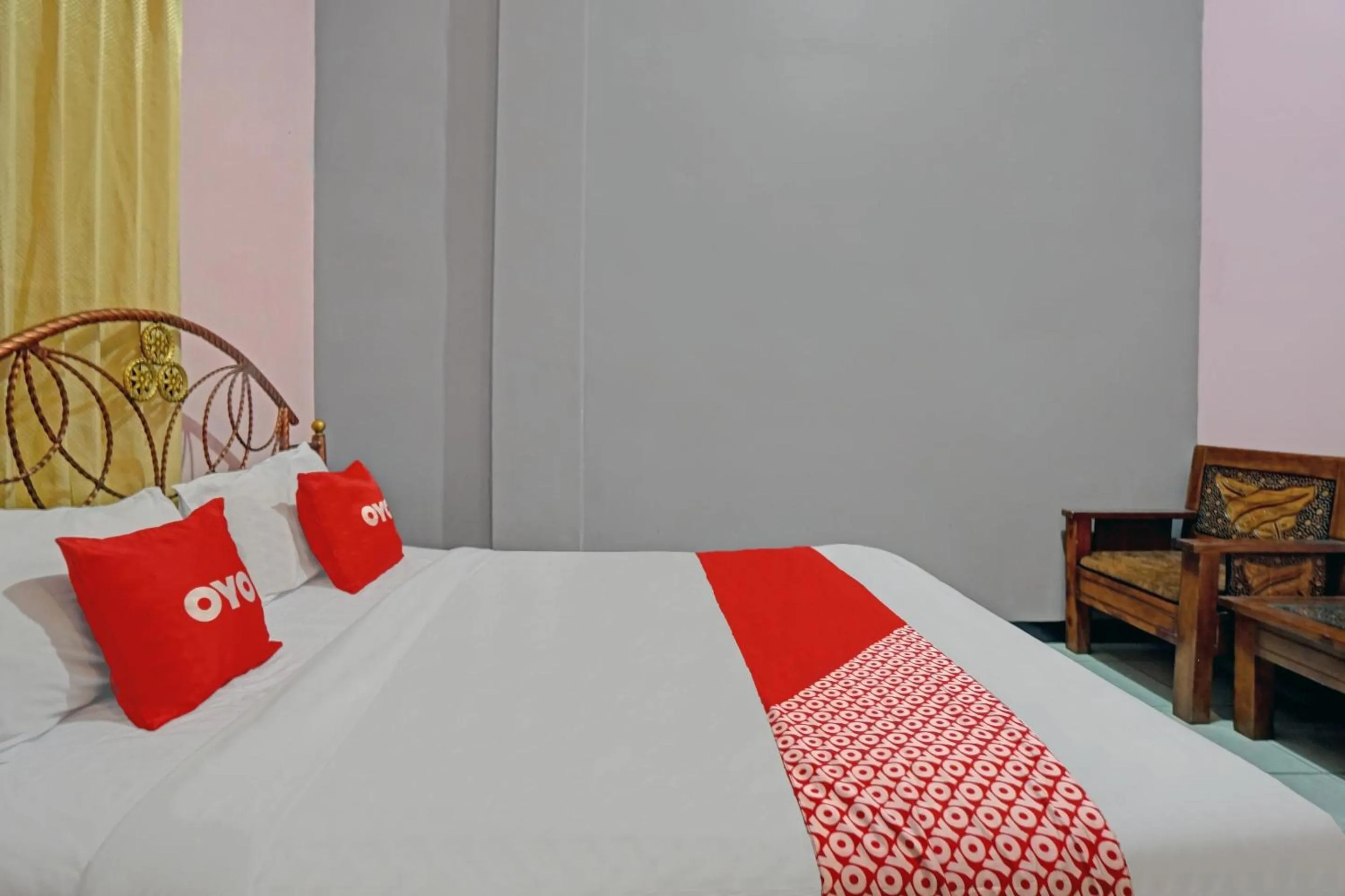 Bedroom, Bed in Hotel O Harwin Homestay