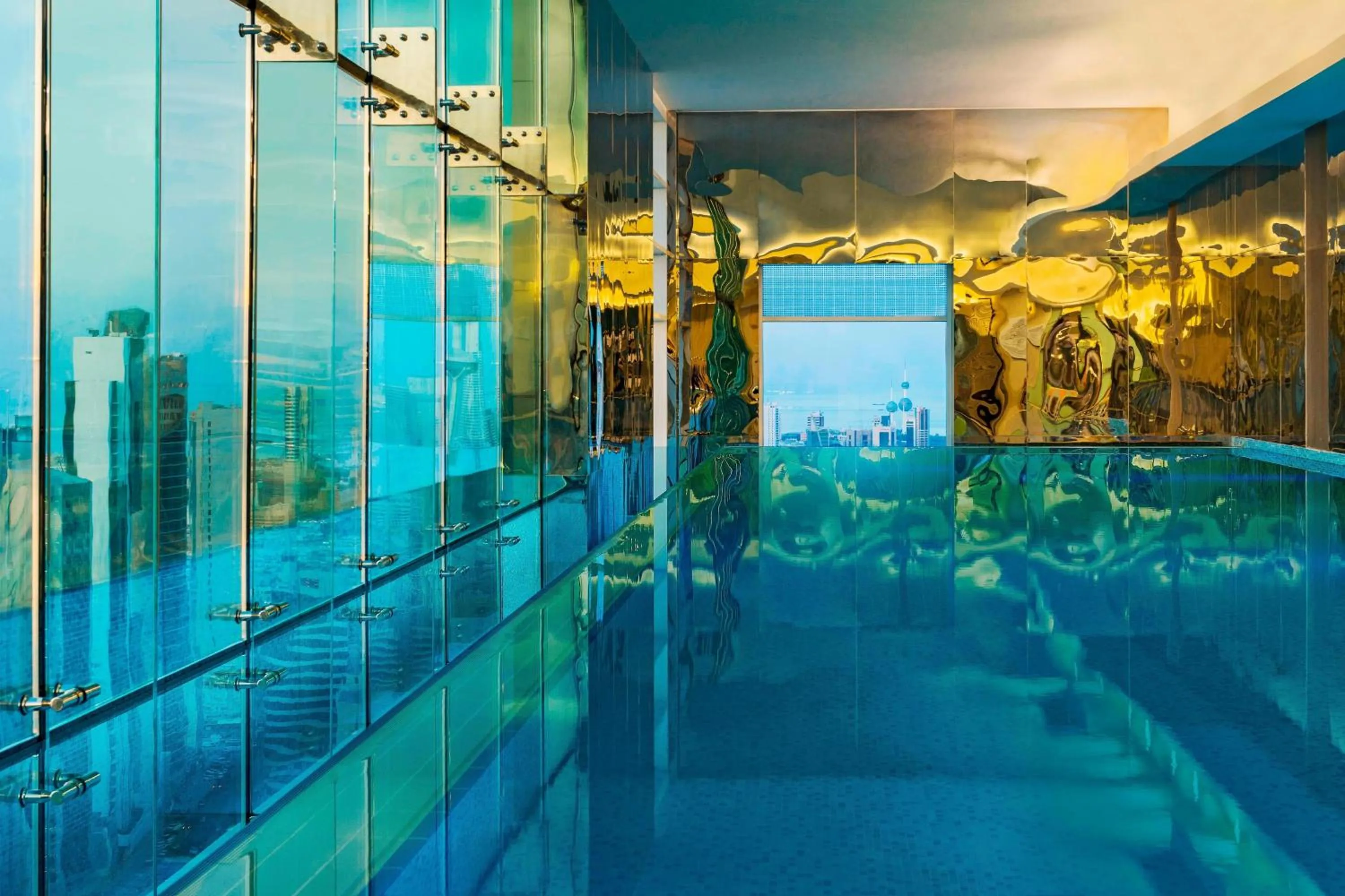 Swimming pool in Four Points By Sheraton Kuwait