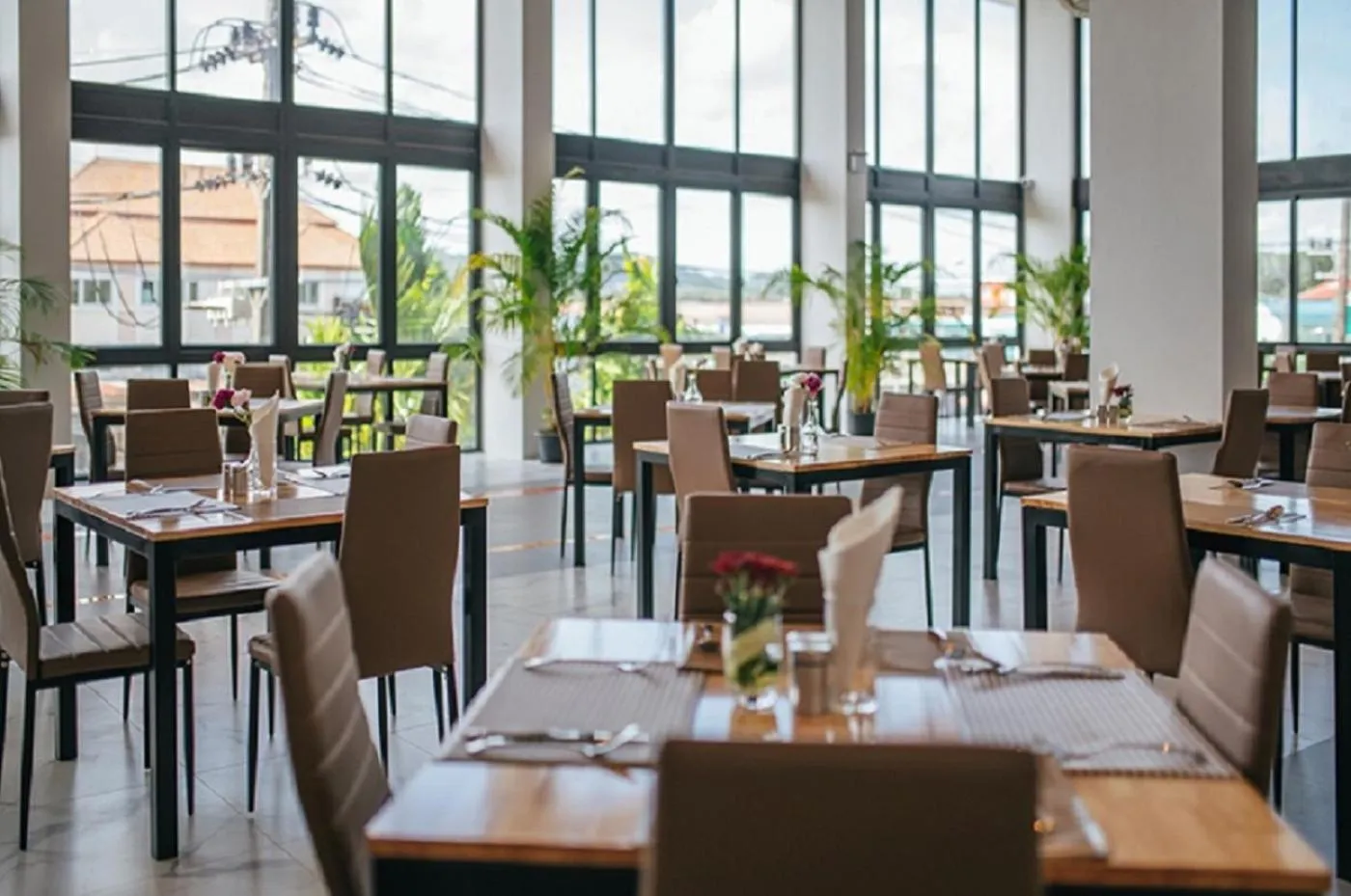Restaurant/places to eat in Tour De Phuket Hotel - SHA Plus
