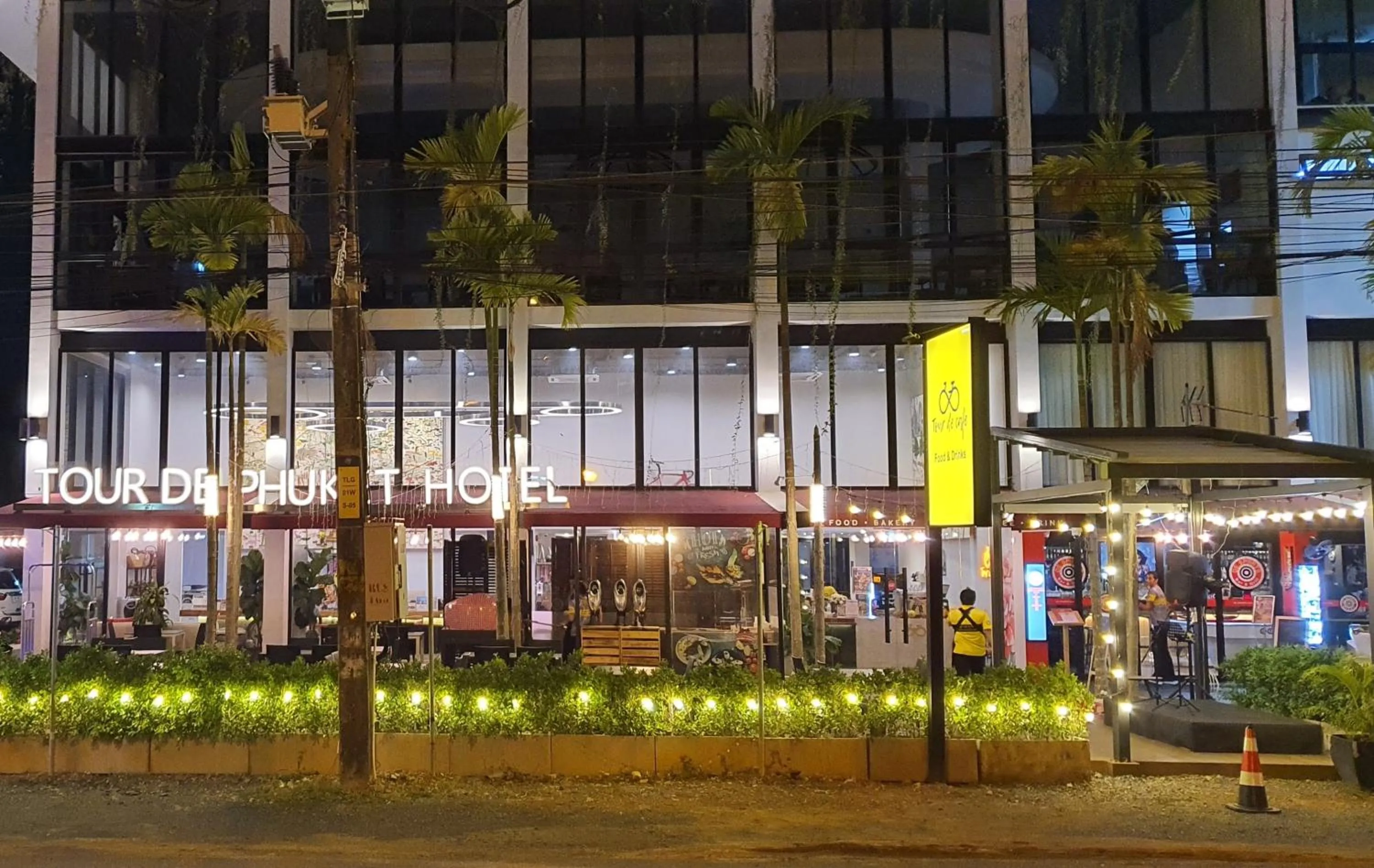 Lounge or bar in Tour De Phuket Hotel - SHA Plus