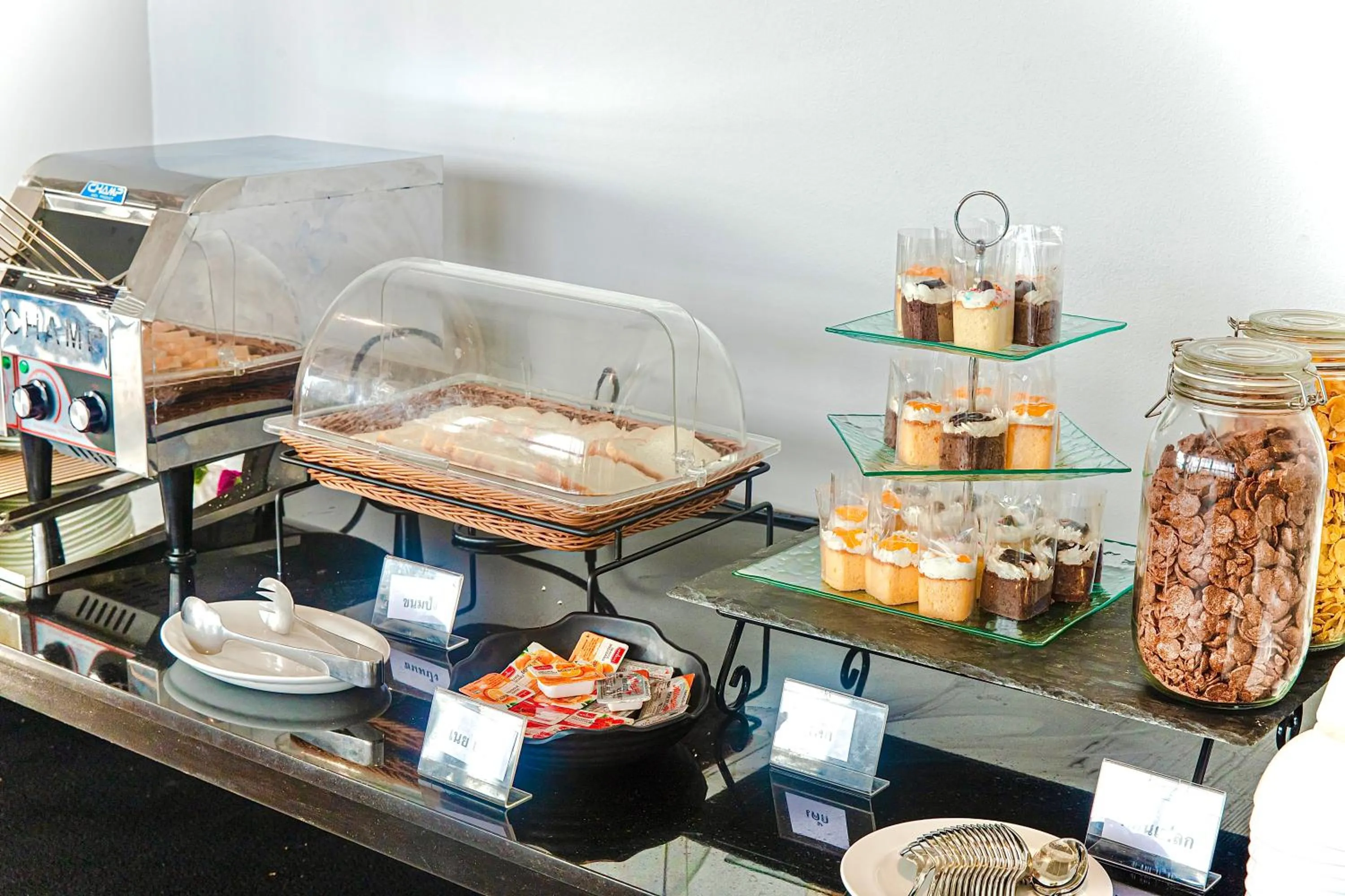 Food and drinks in Tour De Phuket Hotel - SHA Plus