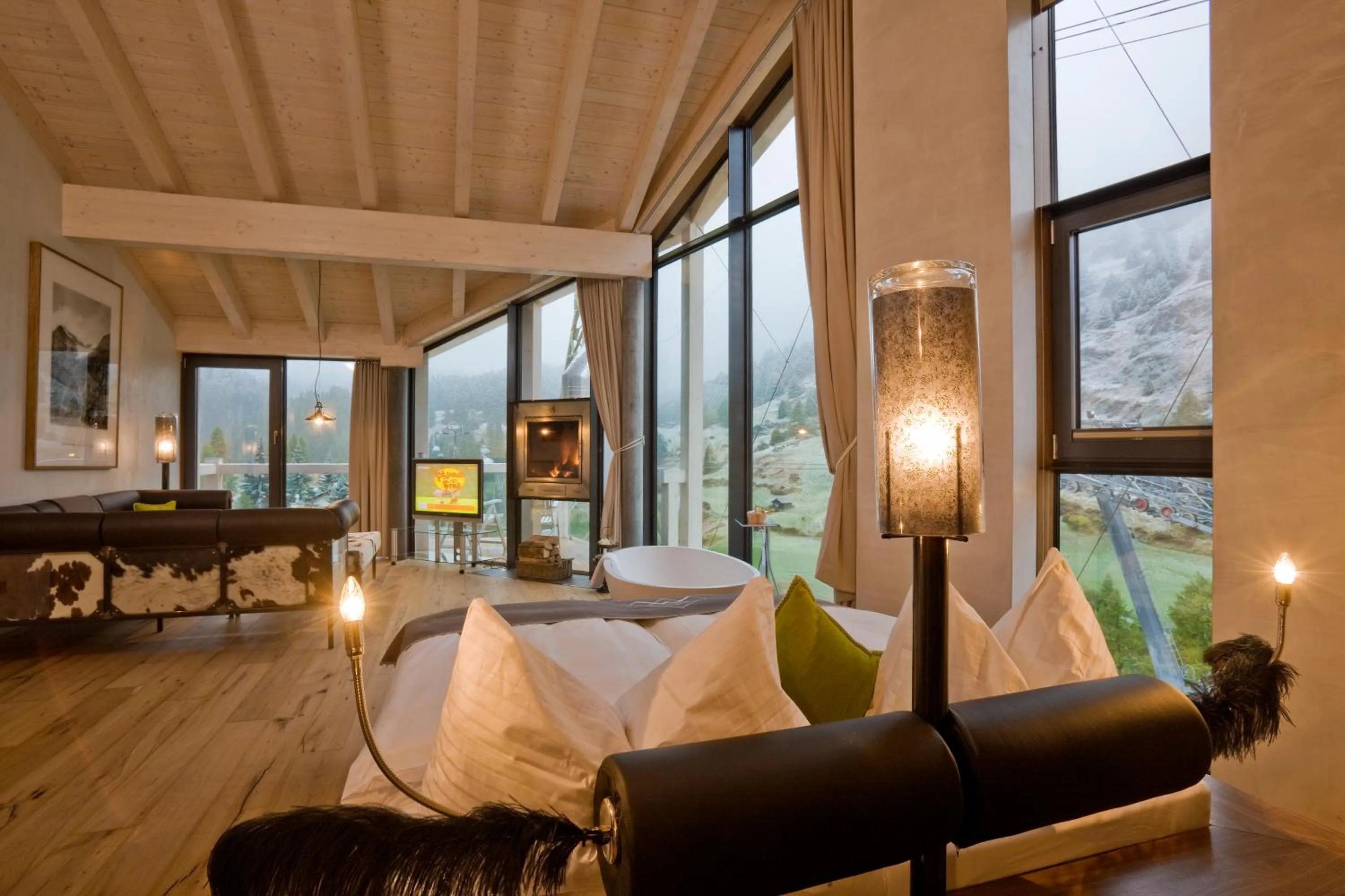 Photo of the whole room in Matterhorn FOCUS Design Hotel