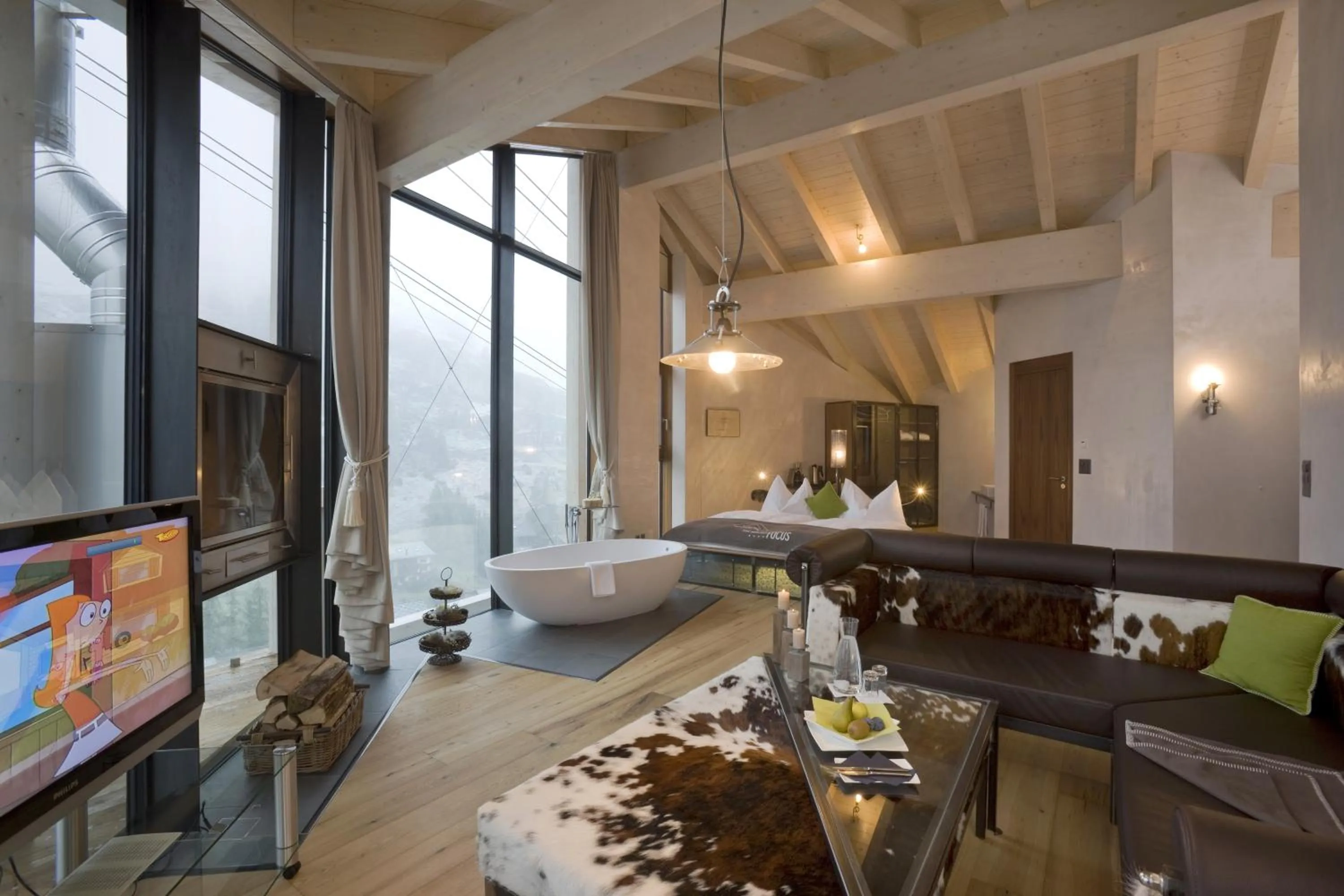 Day, Bed in Matterhorn FOCUS Design Hotel