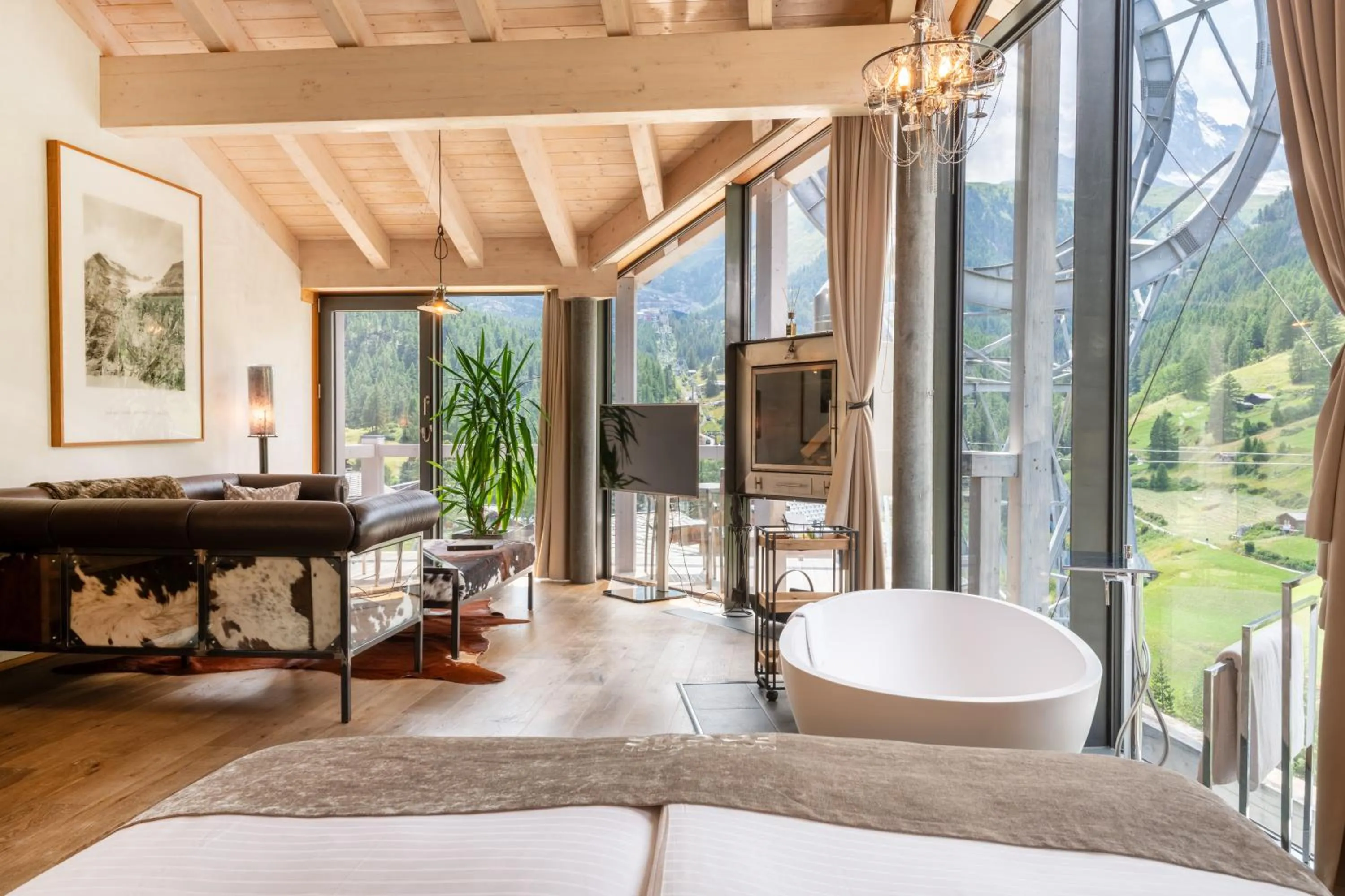 Photo of the whole room in Matterhorn FOCUS Design Hotel