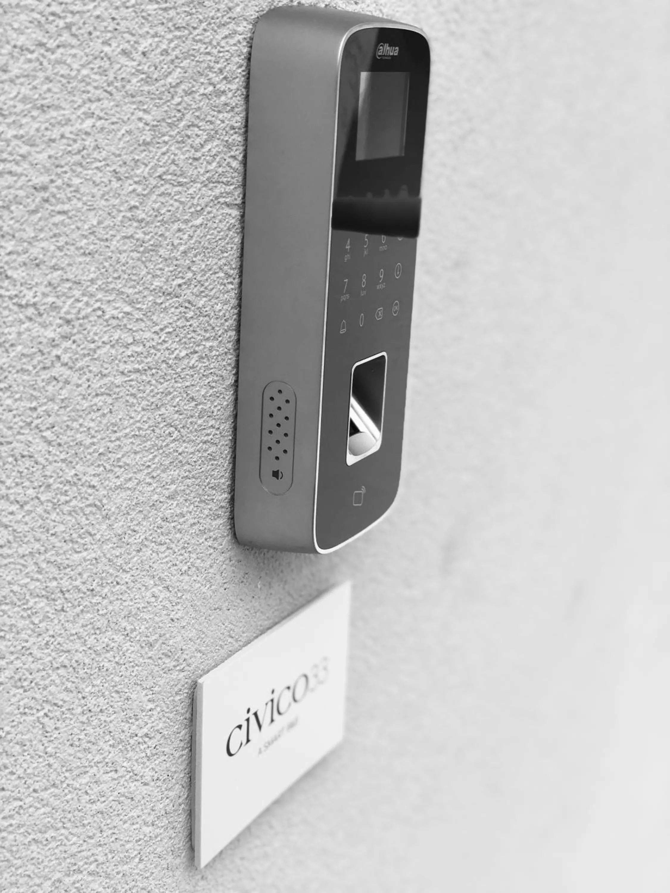 Property building in Civico 33