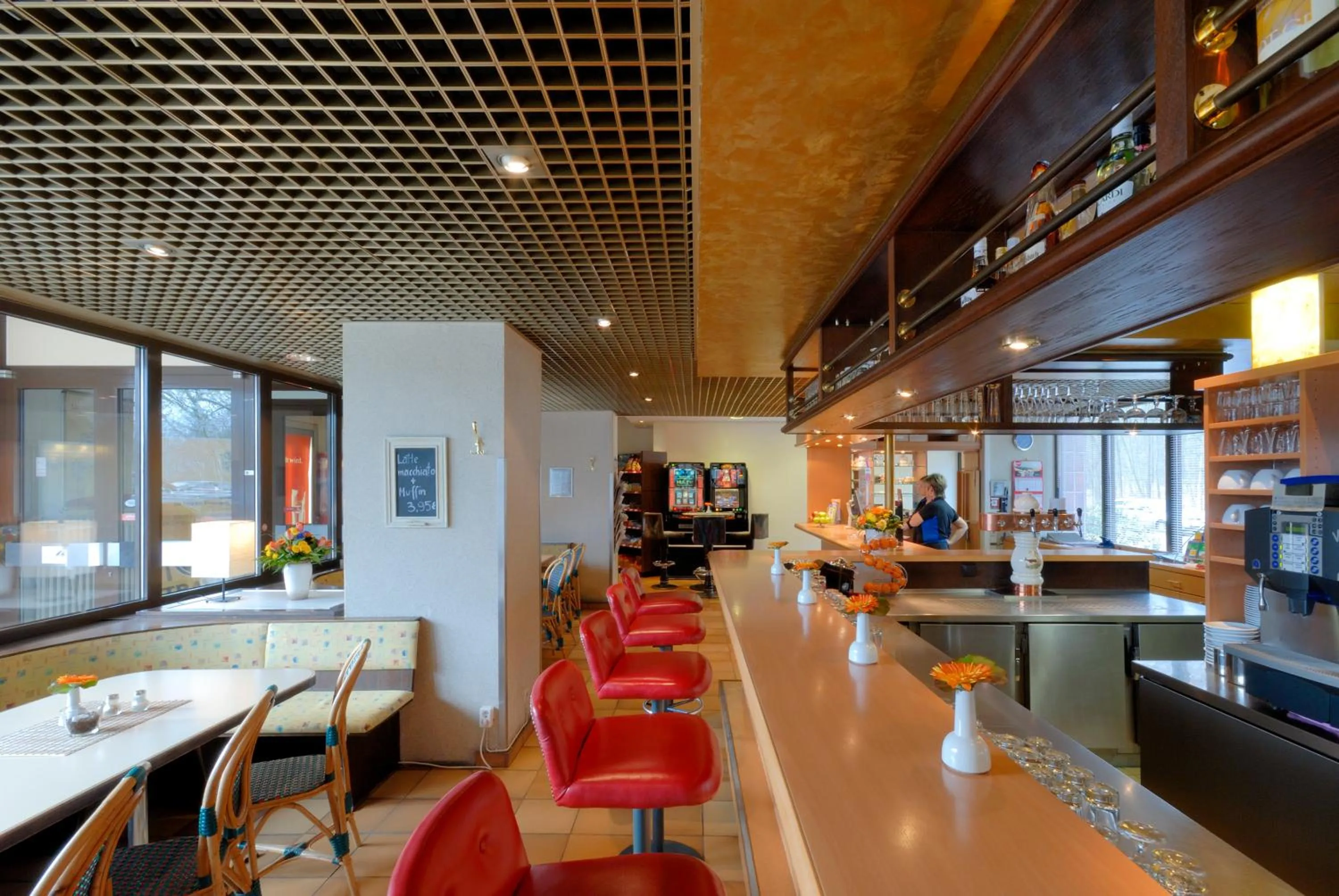 Restaurant/places to eat in Hotel Grunewald