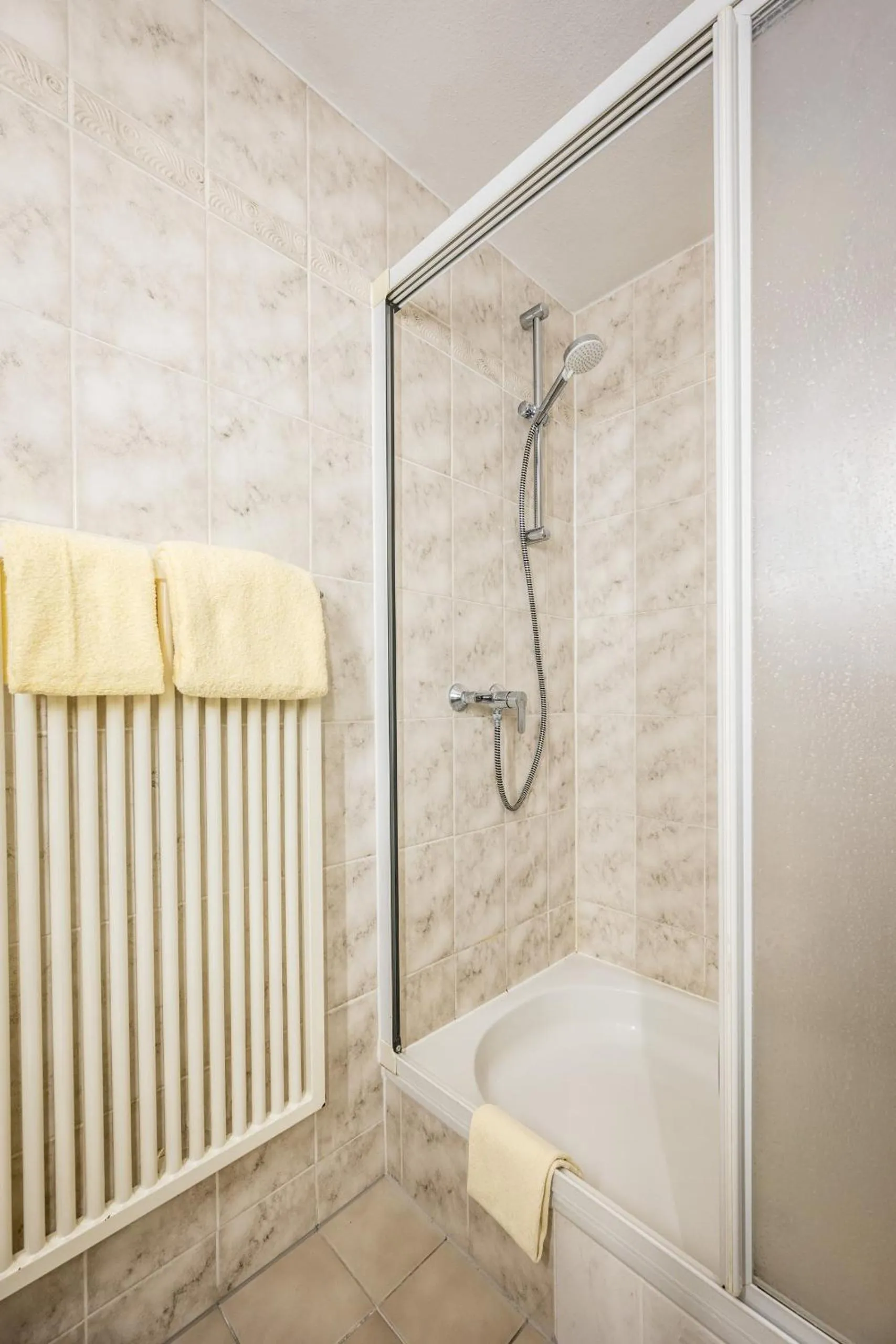 Shower in Hotel Grunewald