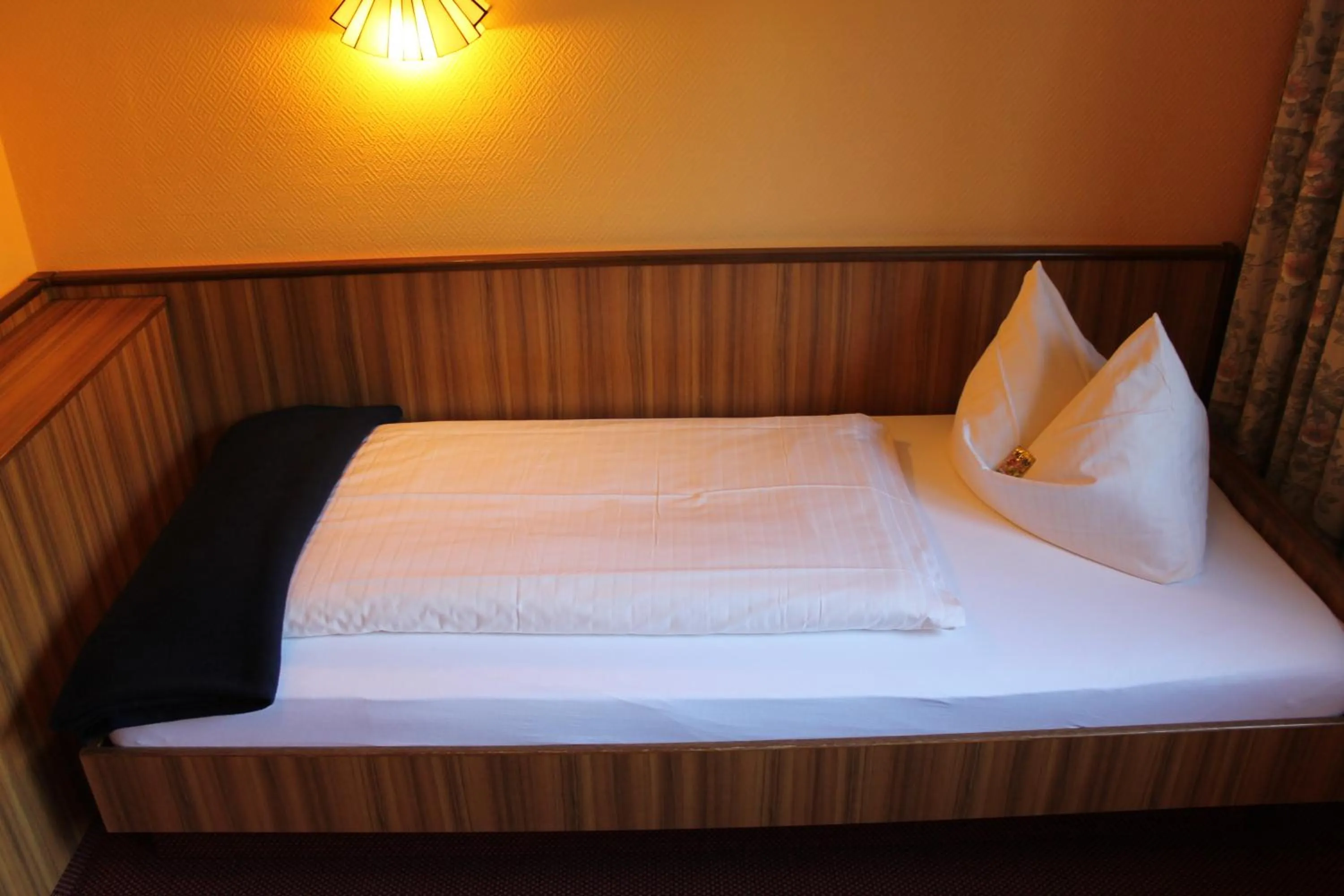 Bed in Hotel Grunewald