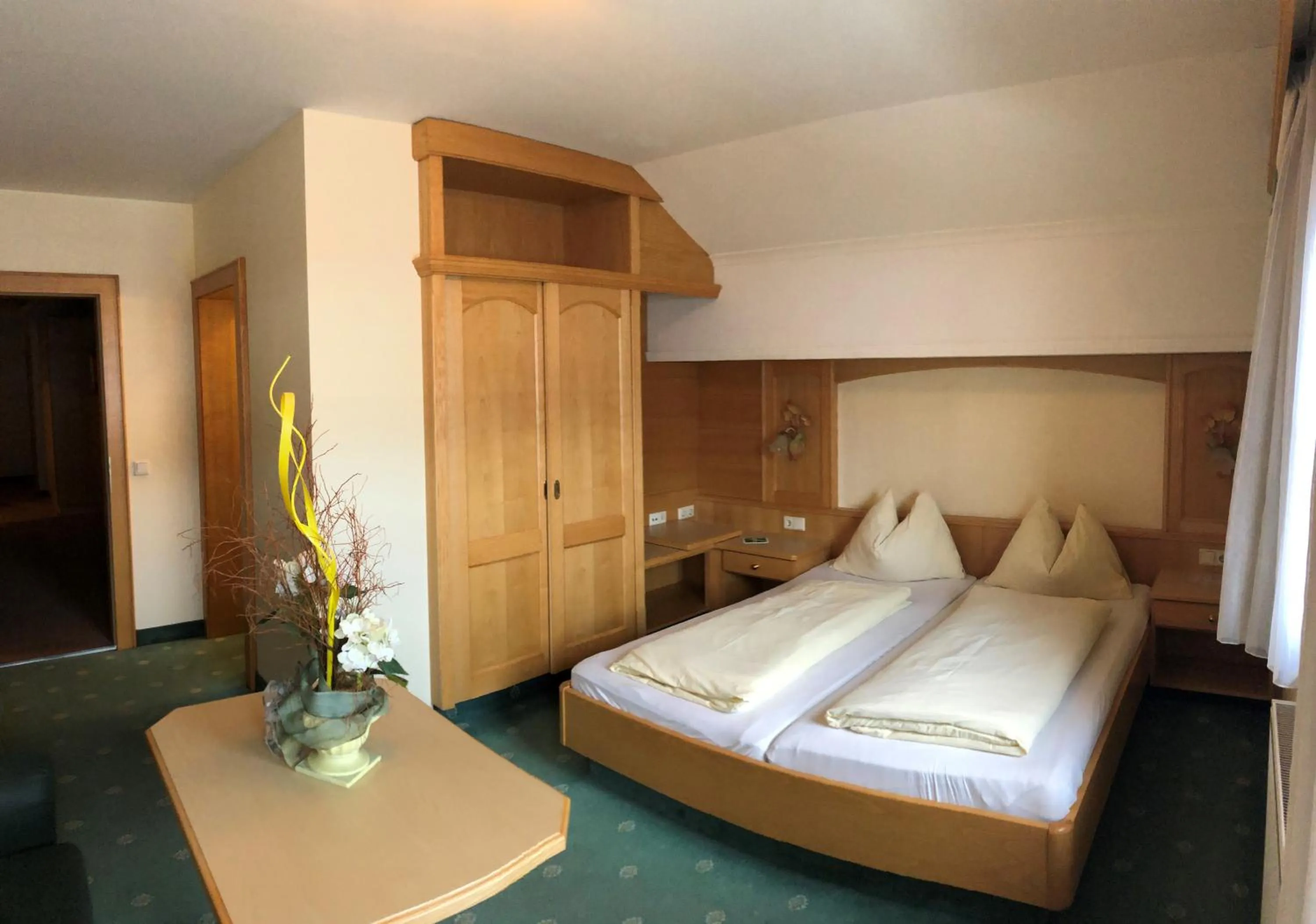 Photo of the whole room in Egerbach Appartements