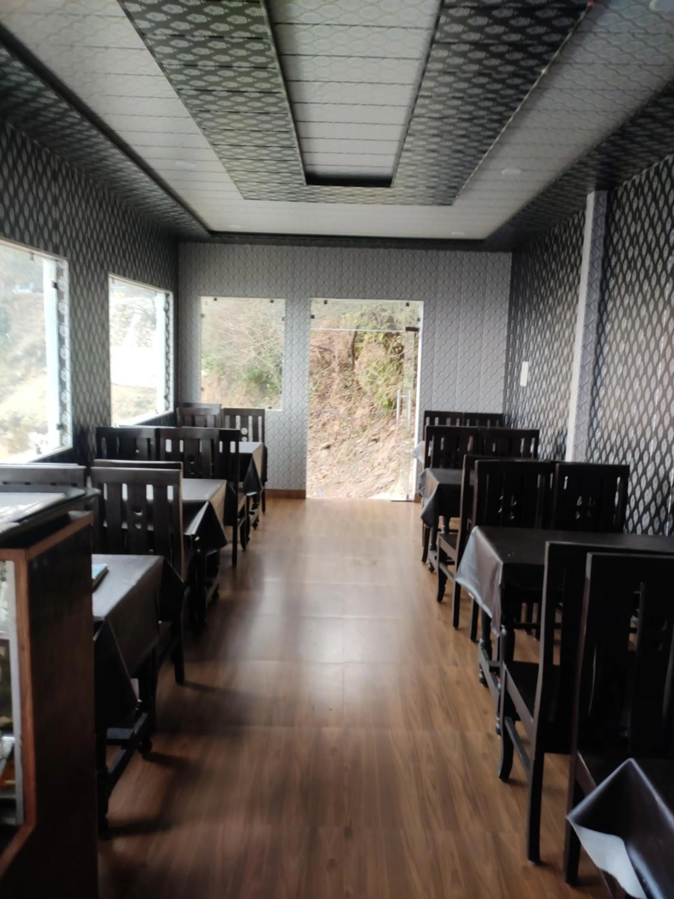 Restaurant/places to eat in Dev Bhoomi Resort