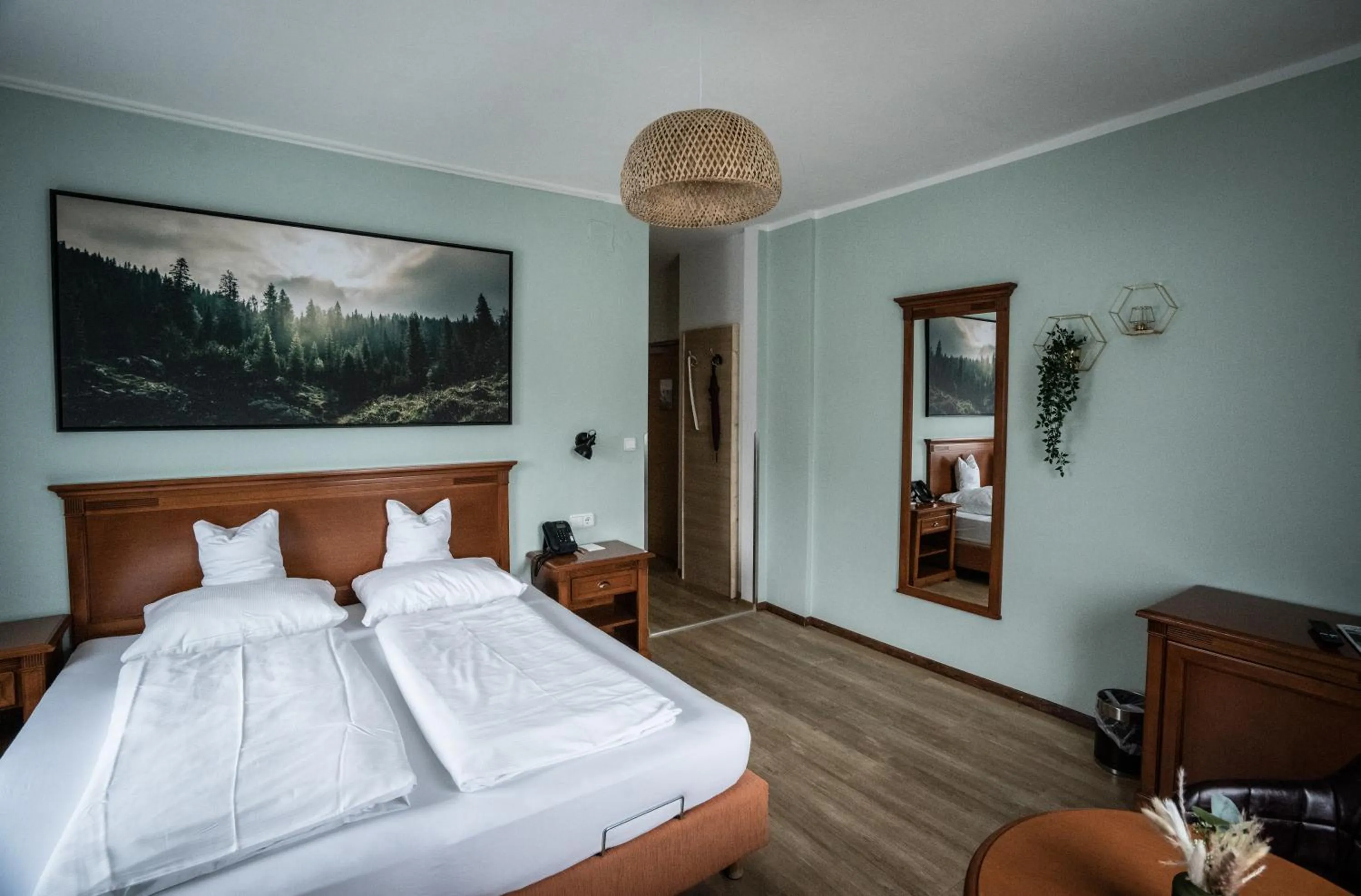 Photo of the whole room, Bed in Alpenstadthotels