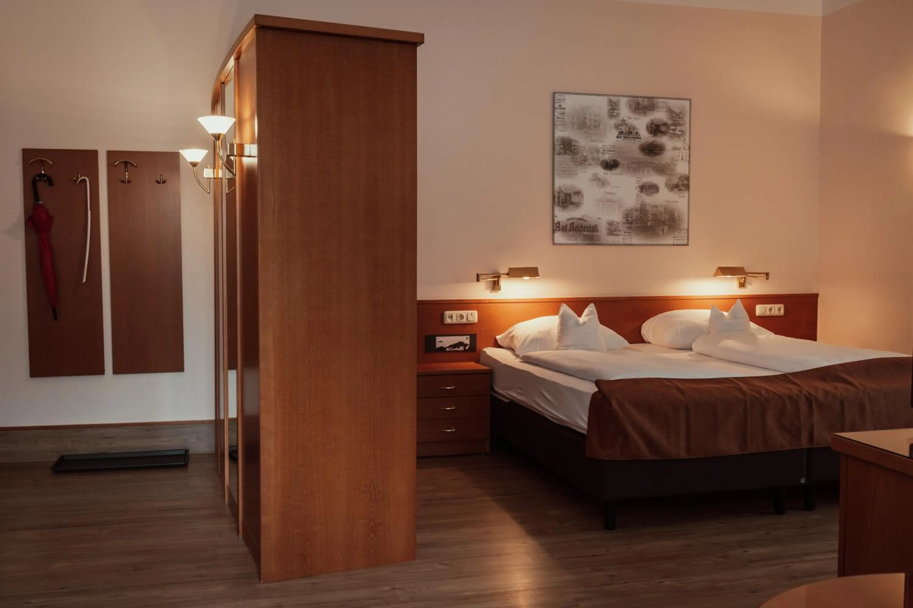 Photo of the whole room, Bed in Alpenstadthotels