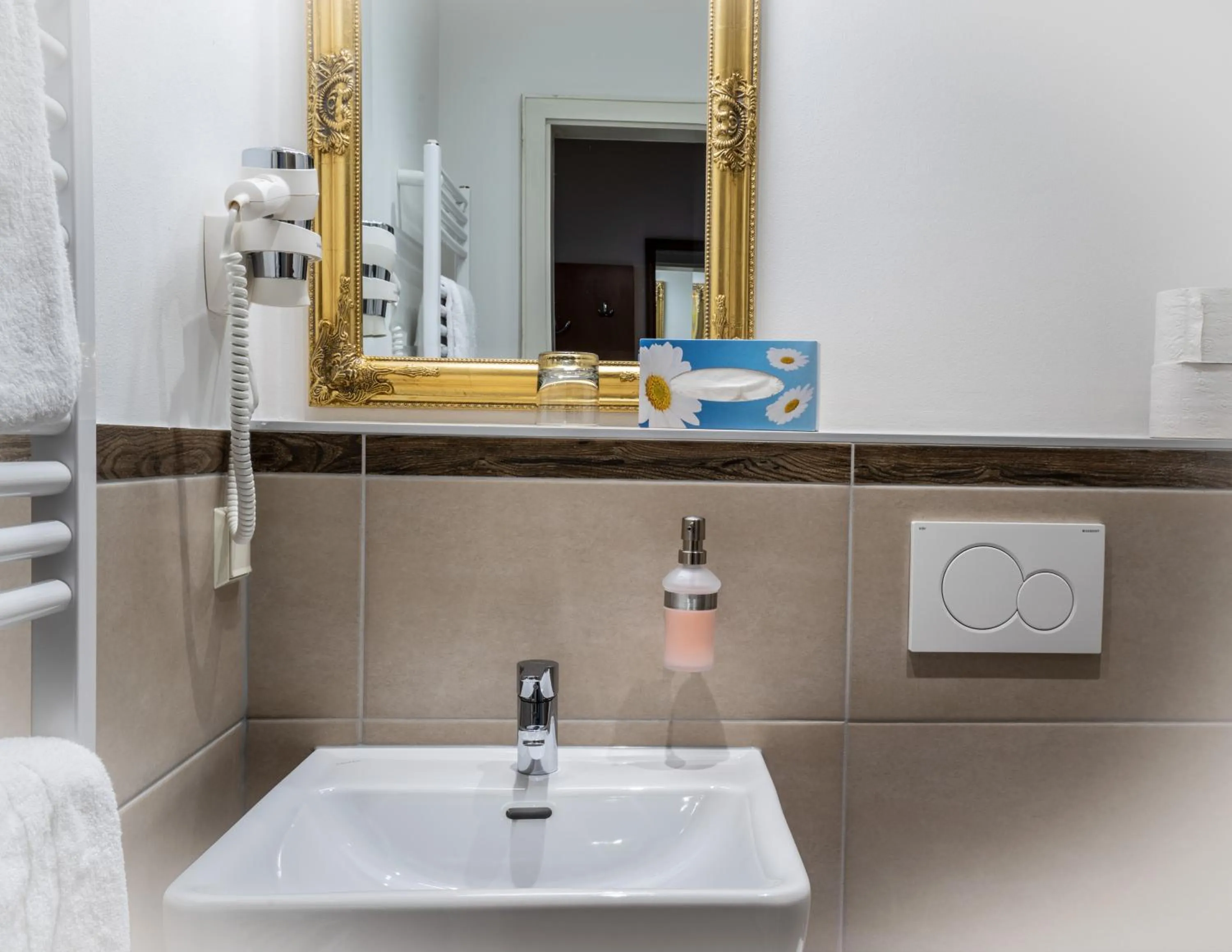 Bathroom in Alpenstadthotels