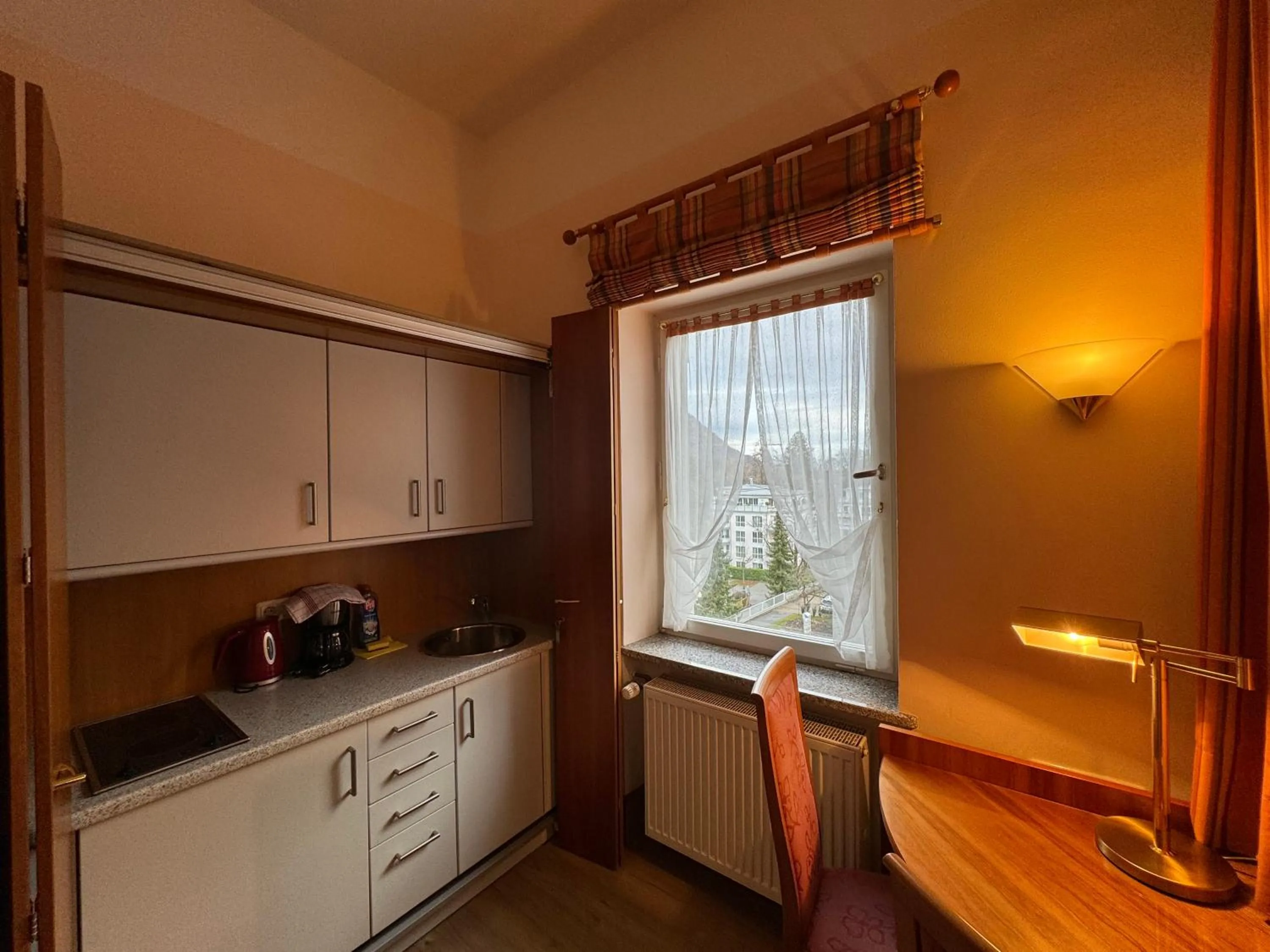 Kitchen or kitchenette in Alpenstadthotels