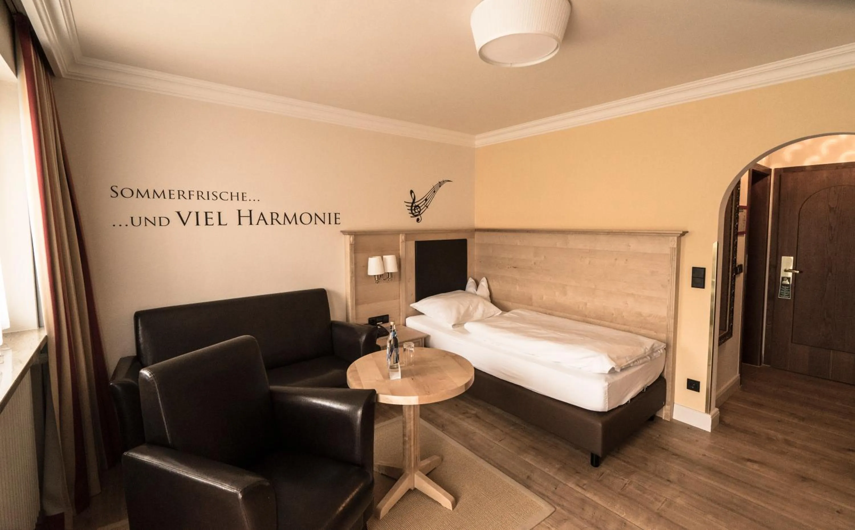 Bedroom, Bed in Alpenstadthotels