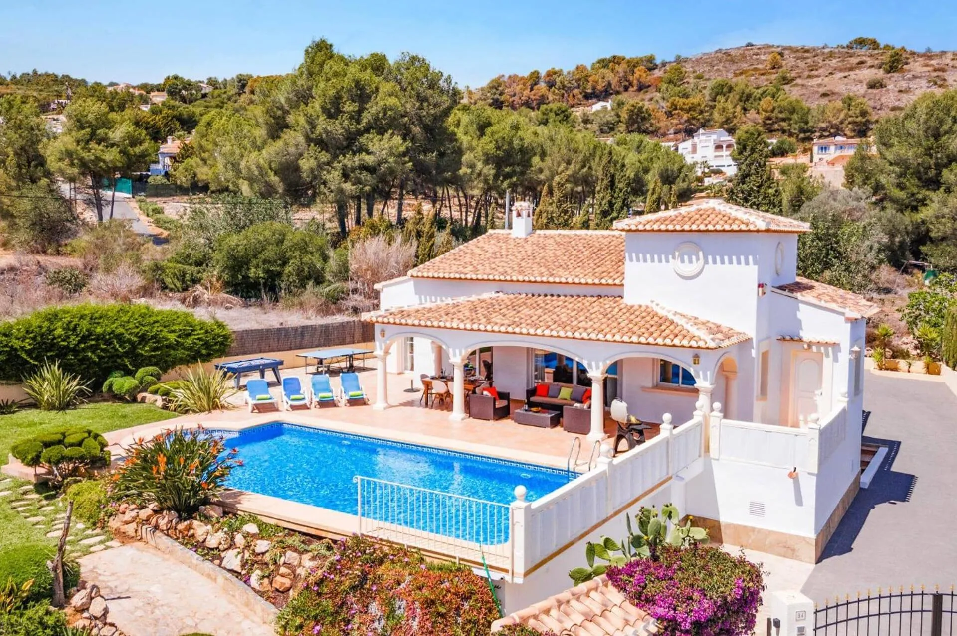 Villa Elemed by Villa Plus