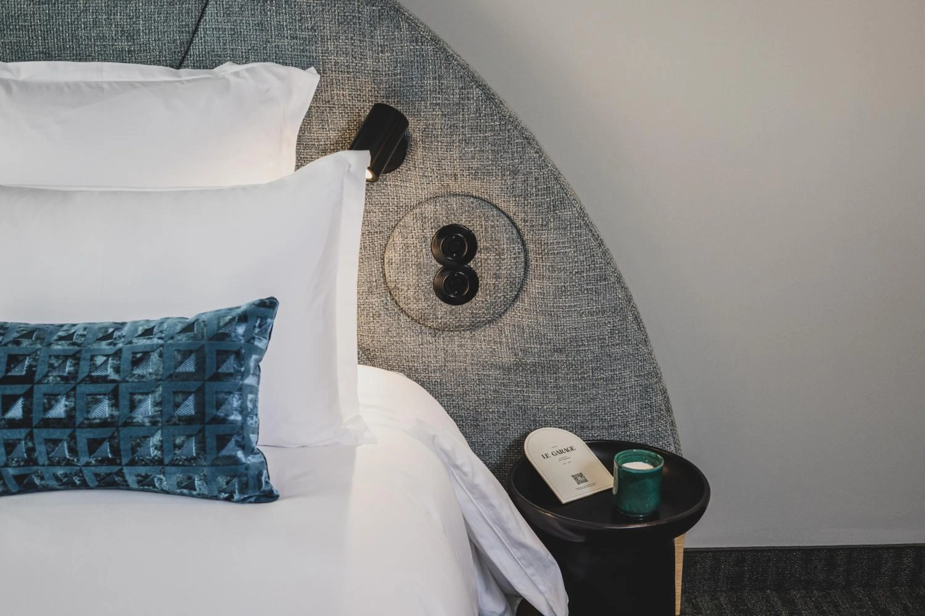 Bedroom, Bed in Le Garage Biarritz Hôtel