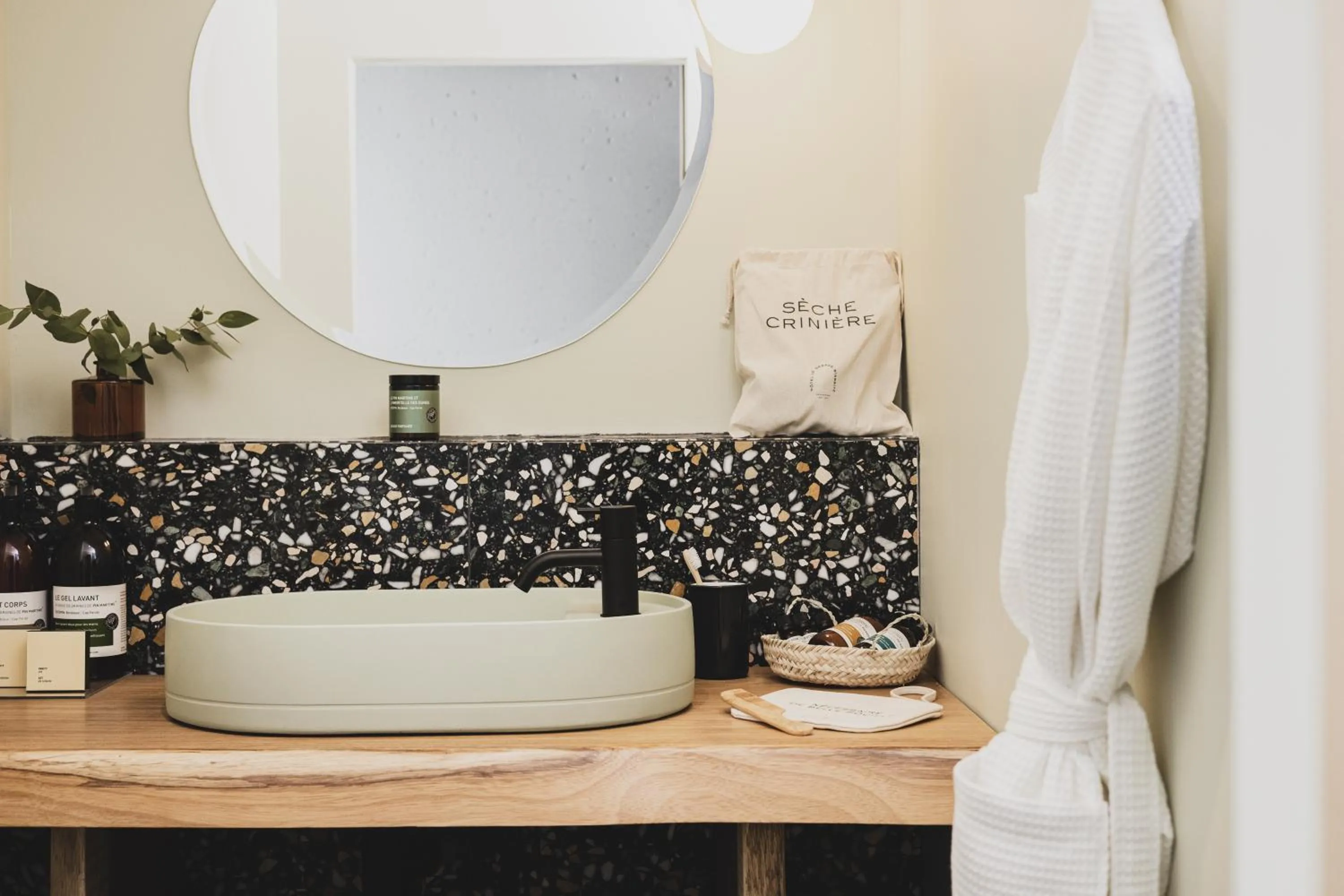 Bathroom in Le Garage Biarritz Hôtel