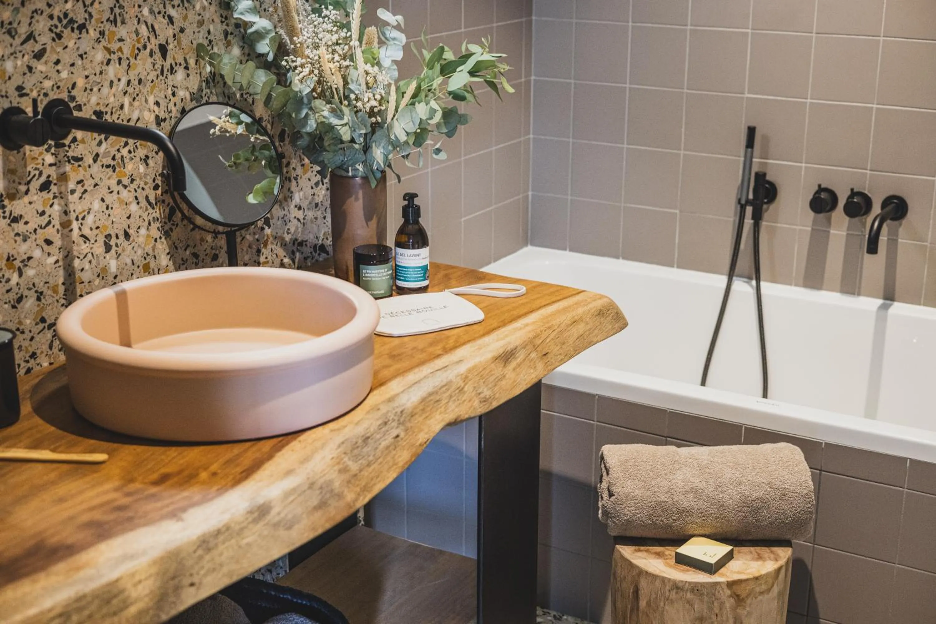 Bathroom in Le Garage Biarritz Hôtel