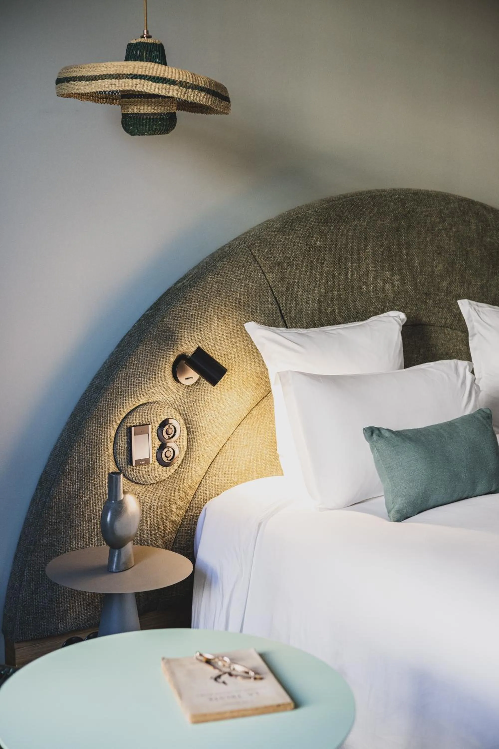 Bedroom, Bed in Le Garage Biarritz Hôtel