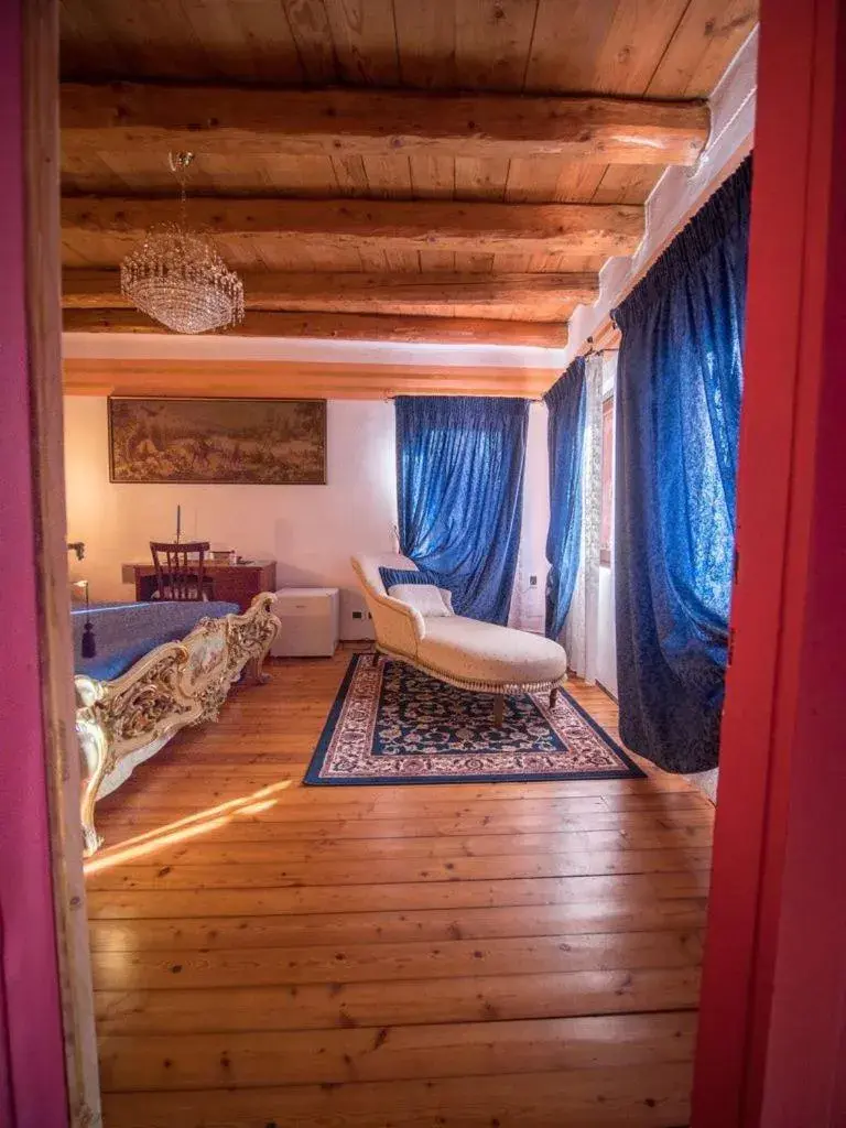 Double Room with Mountain View - single occupancy in Antica Villa Sophie Double Room with Mountain View - single occupancy in Antica Villa Sophie