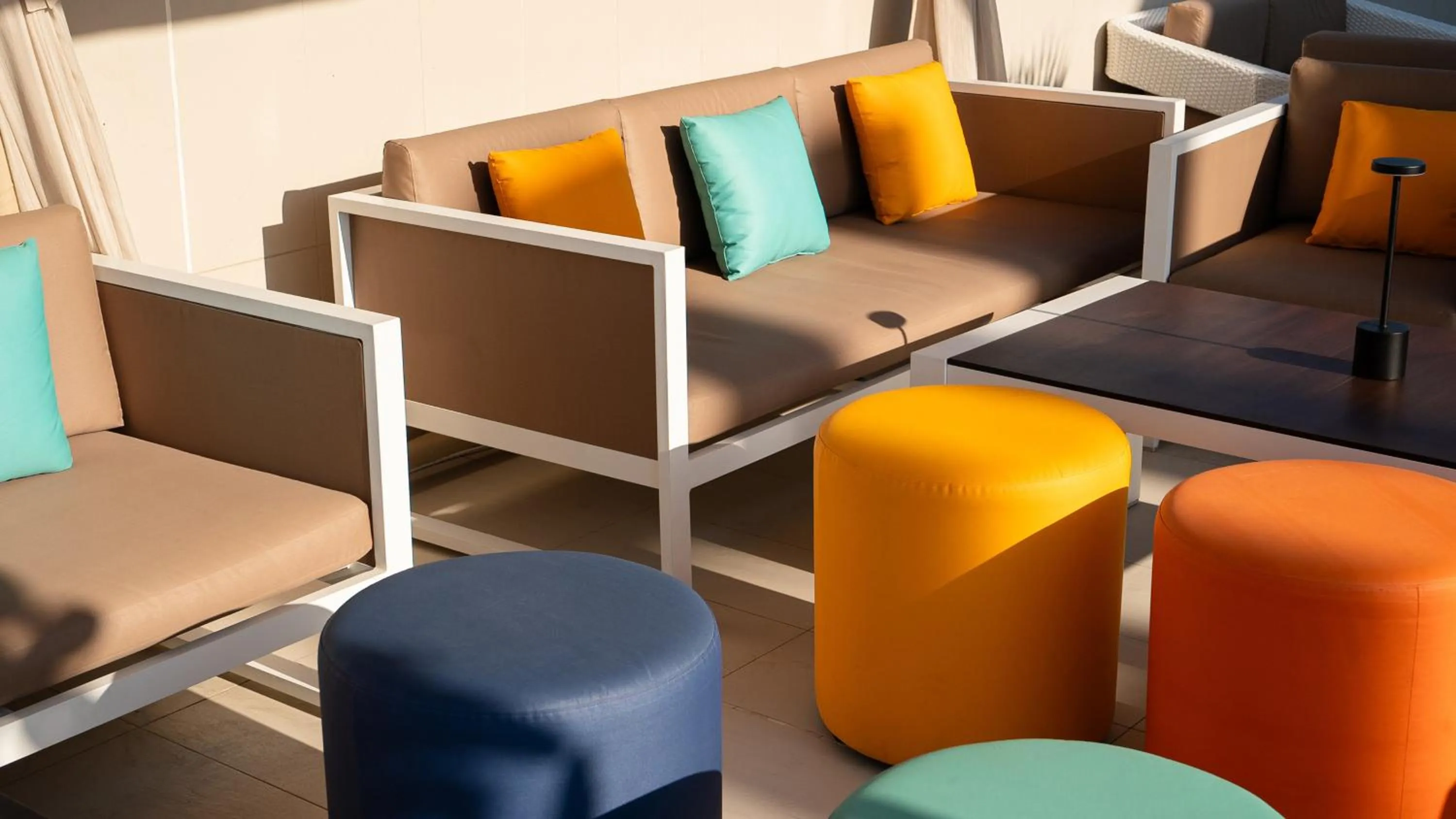 Restaurant/places to eat in Holiday Inn Dubai Al Barsha by IHG